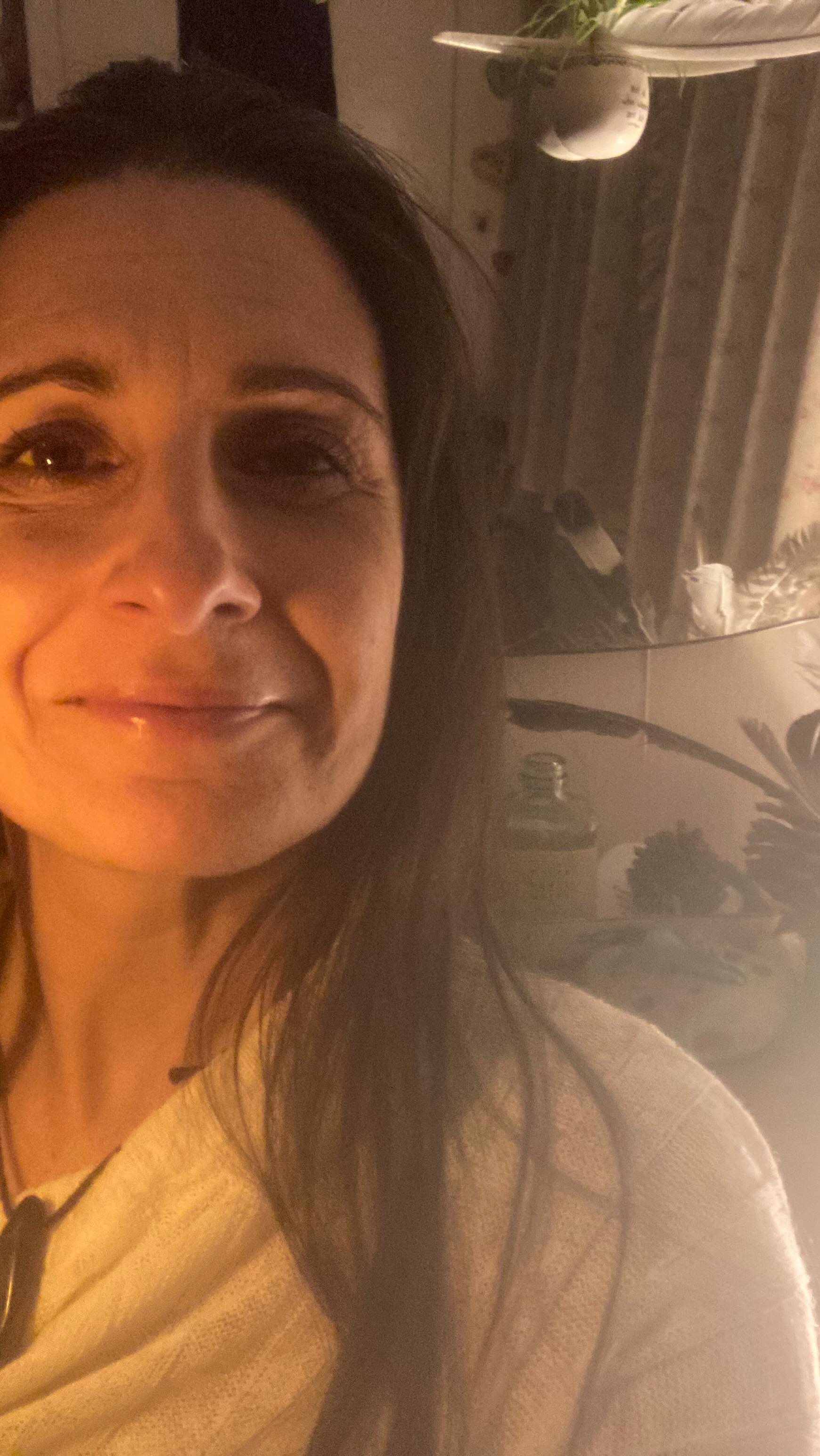 Sunday's singing circle was truly magical.
I am in such gratitude to those who made the journey on this cold, dreary January night to come sit and sing and pray together.
New faces, regular members, all connected through song and our ❤️s.
Next circle is February 8th.
Link in bio.
Come be a part of this healing community.
Aho.
#music #voice #love #singing #heart