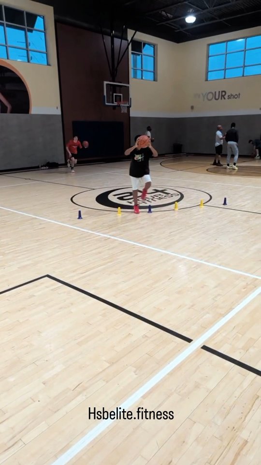 No shortcuts. Just structure, discipline, and growth.
That’s the HSBElite standard.
#basketball #basketballplayer #basketballtrainer #basketballfitness