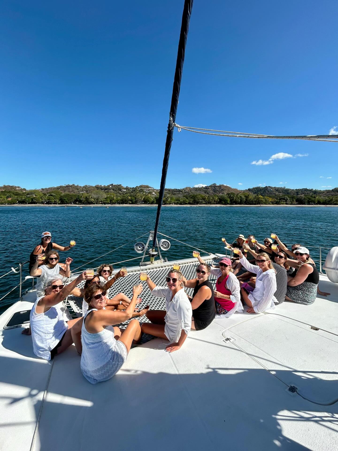 Cheers! To another ah-mazing day on Zafira in Costa Rica 🥂