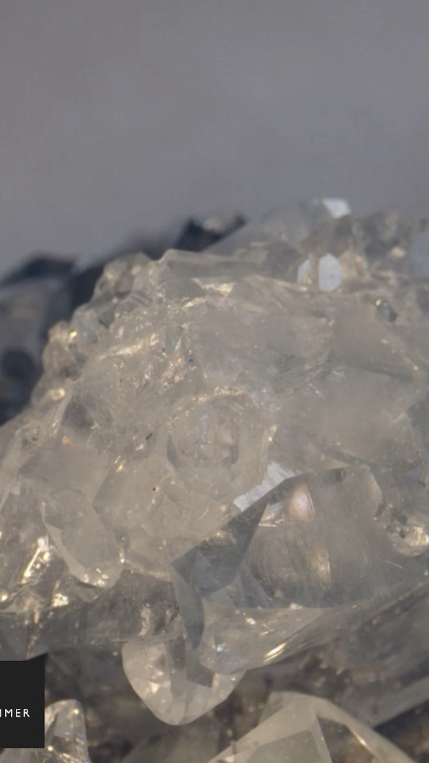 Vipper som henger ned?
Behandlingen som heter VIPPELØFT hjelper med
løfter vippene fra roten og gir et mer våkent uttrykk . Resultatet Etter: løft, bøy og et mer definert blikk – med mer fylde og “volum”-følelse.
Vippeløft gir et naturlig resultat som varer.
Hos oss er det inkludert farging av vipper i tillegg for best mulig resultat.
Lim inn linken og book her👇. https://www.lillehammerspa.no/service-page/vippel%C3%B8ft-og-farge