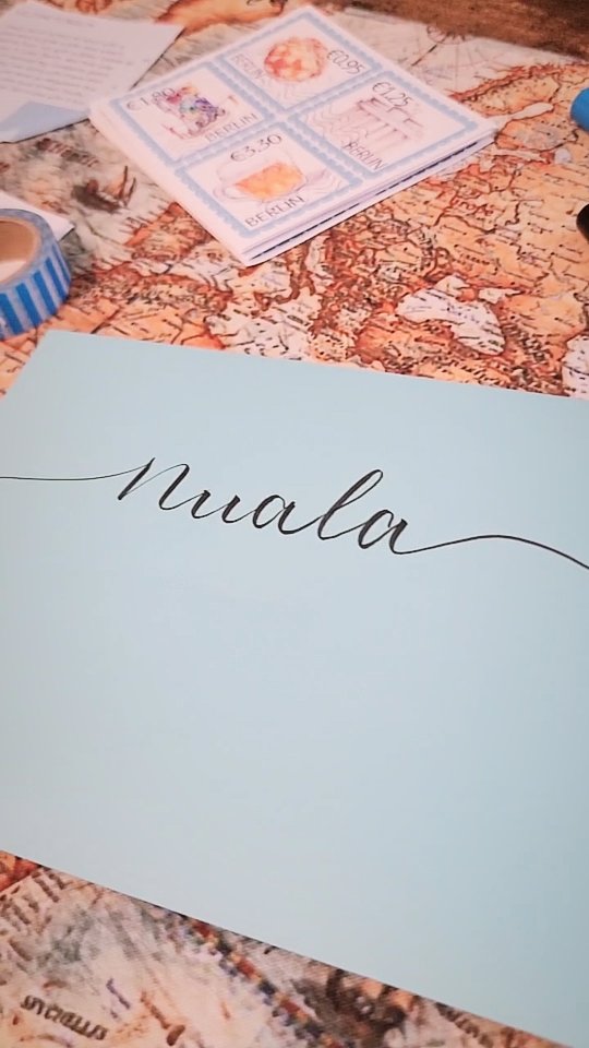 ✨️ January's Travel Mail is on its way to new homes across the country and across the pond!! Excited to see what everyone's favorite painting is... mine is definitely The Wall!
#TravelMailClub #travellovers #watercolortravel #nostalgictravel #TravelWithKamuanya