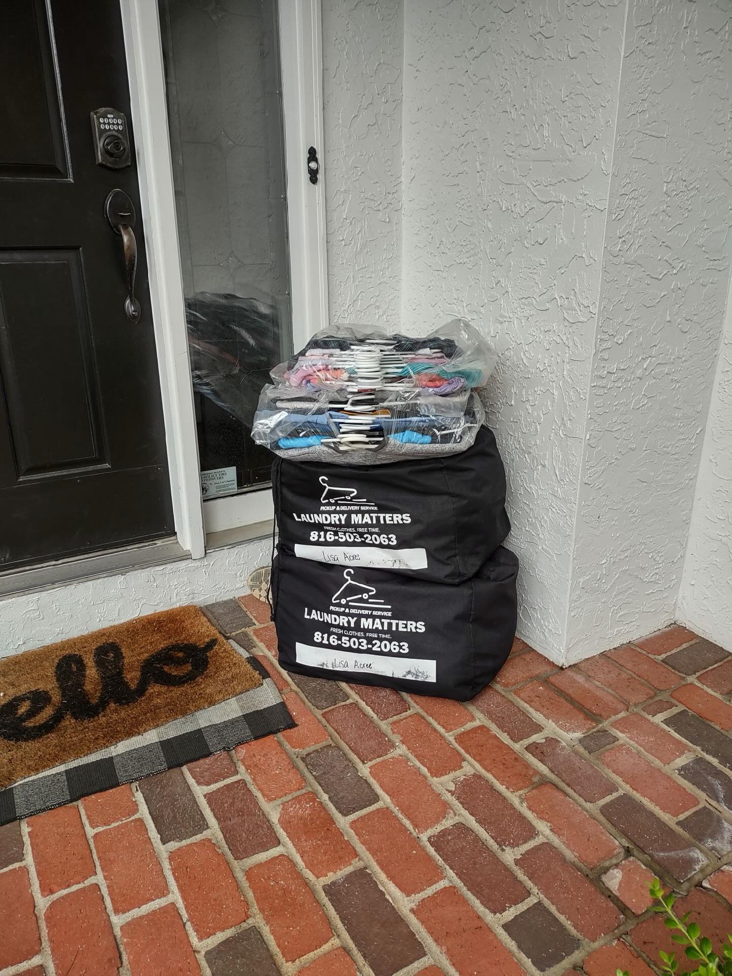 Let us take laundry off your to-do list! 🧺
We offer convenient pick-up and delivery laundry service with a 24–48 hour turnaround.
Wash, dry, fold — and hung upon request.
Reliable service, quality care, and the best prices in town.
Message us today to get scheduled!