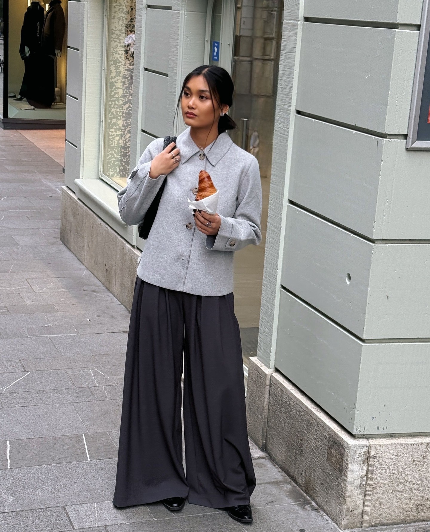 Fresh drops ✨ You don’t know it yet, but this trousers are pure magic on every body. YOU NEED TO TRY IT, thank me later 😏