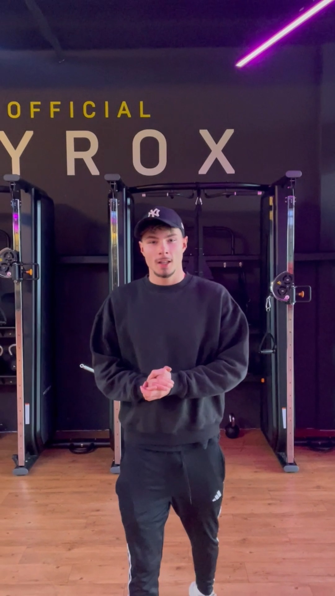 Fitgames bij Life and Kicking op 1 februari! 💥
Op 1 februari om 13:00 gaat het los: een echte gym race met onderdelen als shuttle run, dumbbell thrusters, speed ladders, sit-ups, spinnen en farmers carry.
Doe mee solo of als duo en werk samen aan je hybride fitheid!
👉 Gratis voor leden + je mag een duo partner gratis meenemen!
📍 Aanmelden kan bij de balie
Heb je vragen? Kom langs in de gym of stuur ons een DM!
#LifeAndKicking #Fitgames #TrainTogether #HybridFitness #GymFun #TeamWorkout #GratisEvent