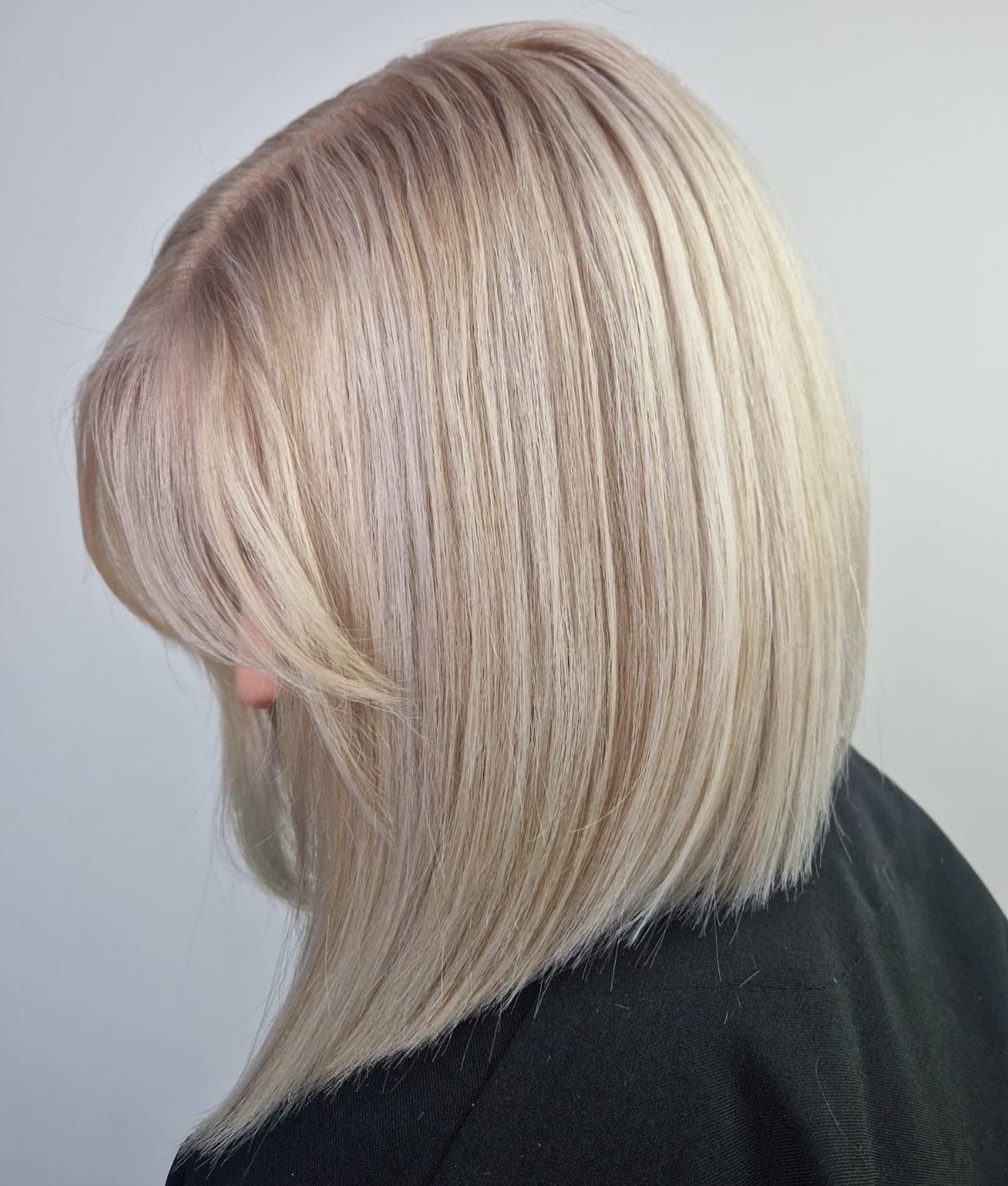 So in love with this VANILLA ICE BLONDE ✨
#blonde #blondehair #blondehighlights #longbob #studiohairlich