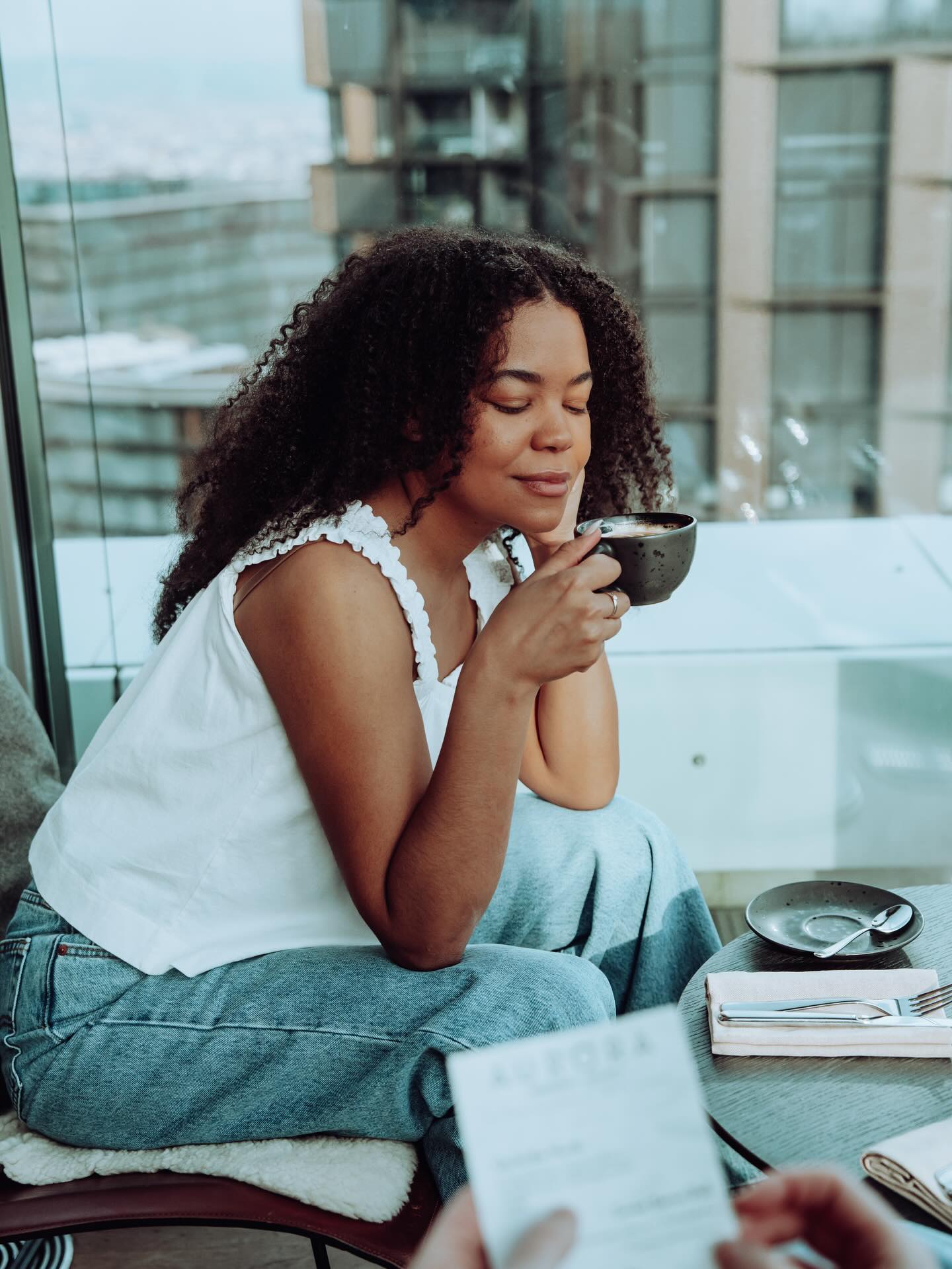 ✨ Enjoy 20% Off Your Brunch! ✨
Start the new year with an unforgettable culinary experience! Reserve your table for January or February by January 25 and enjoy an exclusive 20% discount.
🥂 Celebrate with friends and savor the moment!
Discover a rich variety of flavorful dishes, from savory favorites to sweet indulgences. And don’t miss our special highlight – the chocolate fountain, perfect for dipping fresh fruits and treats for an unforgettable finish!
Make your brunch extraordinary – book now and turn your weekend into a celebration!
#brunch #bestoftheday #aurorarooftopbar