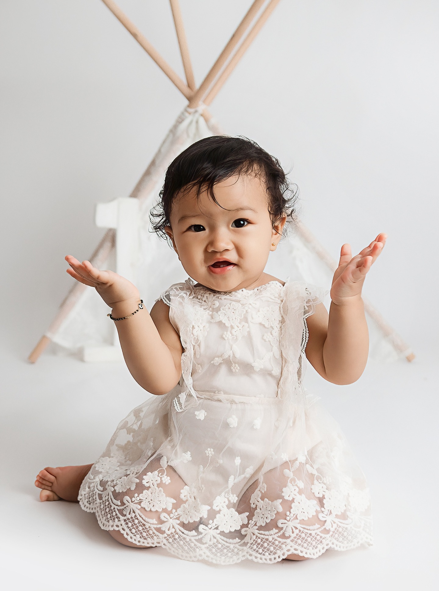 One year. One cake. All the personality ✨
Cake smash sessions don't have to be all about props and balloons, sometimes the real magic is in keeping things beautifully simple.
📸 Newborn, Baby, Cake Smash & Maternity Specialist Photographer
For new enquiries please visit the contact page on my website (link in bio) or enquire via DM
💌 Contact me via email on starspeckledphotography@gmail.com
📍Studio based in Aldershot, Hampshire
#simplecakesmash
#cakesmash
#aldershot
#hampshire
#starspeckledheartsphotography