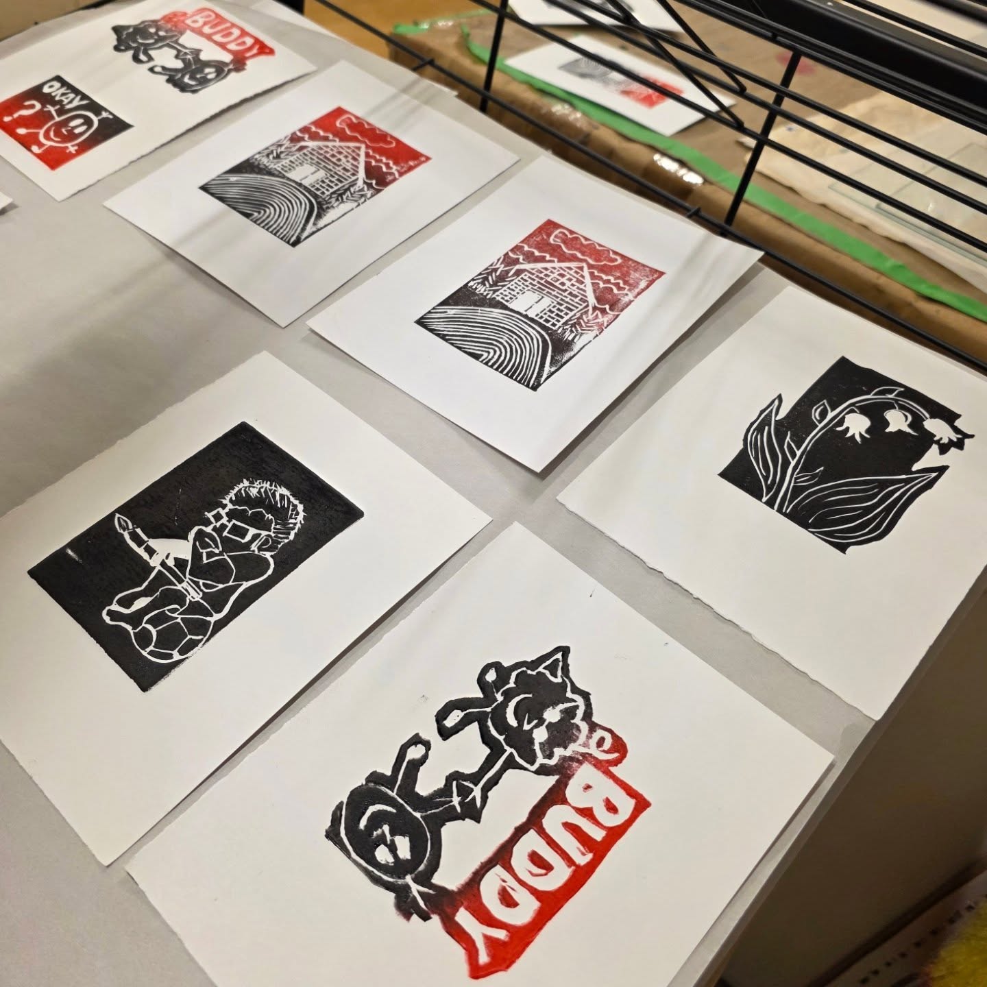 Our Print Studio 101 class is off to a great start! Participants made some awesome little relief prints using soft linoleum. Up next, hard linoleum prints using our little press đ
There's still time to sign up for our upcoming workshops and classes....Come print with us! Browse our upcoming classes and register on our website (link in bio). We will also be releasing our Spring class roster soon, so stay tuned!
#torontoprintmakers #torontoprintstudio #torontoartclasses #learnprintmaking #artclass