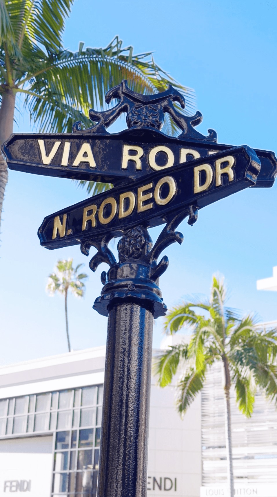 The glamour of Beverly Hills, from Rodeo Drive to palm tree-lined avenues. 🌴🛍️⭐
Reach out to begin planning your visit:
(647) 576-7110
info@wayyzatravel.com
📍: @lovebevhills, @themaybournebh, @thepeninsulabh, @lermitagebh, @waldorfbevhills, @steak48beverlyhills, @dantebeverlyhills, & @tworodeodrive
#VirtuosoTravel
#bookwithwayyza #thewayyzaway