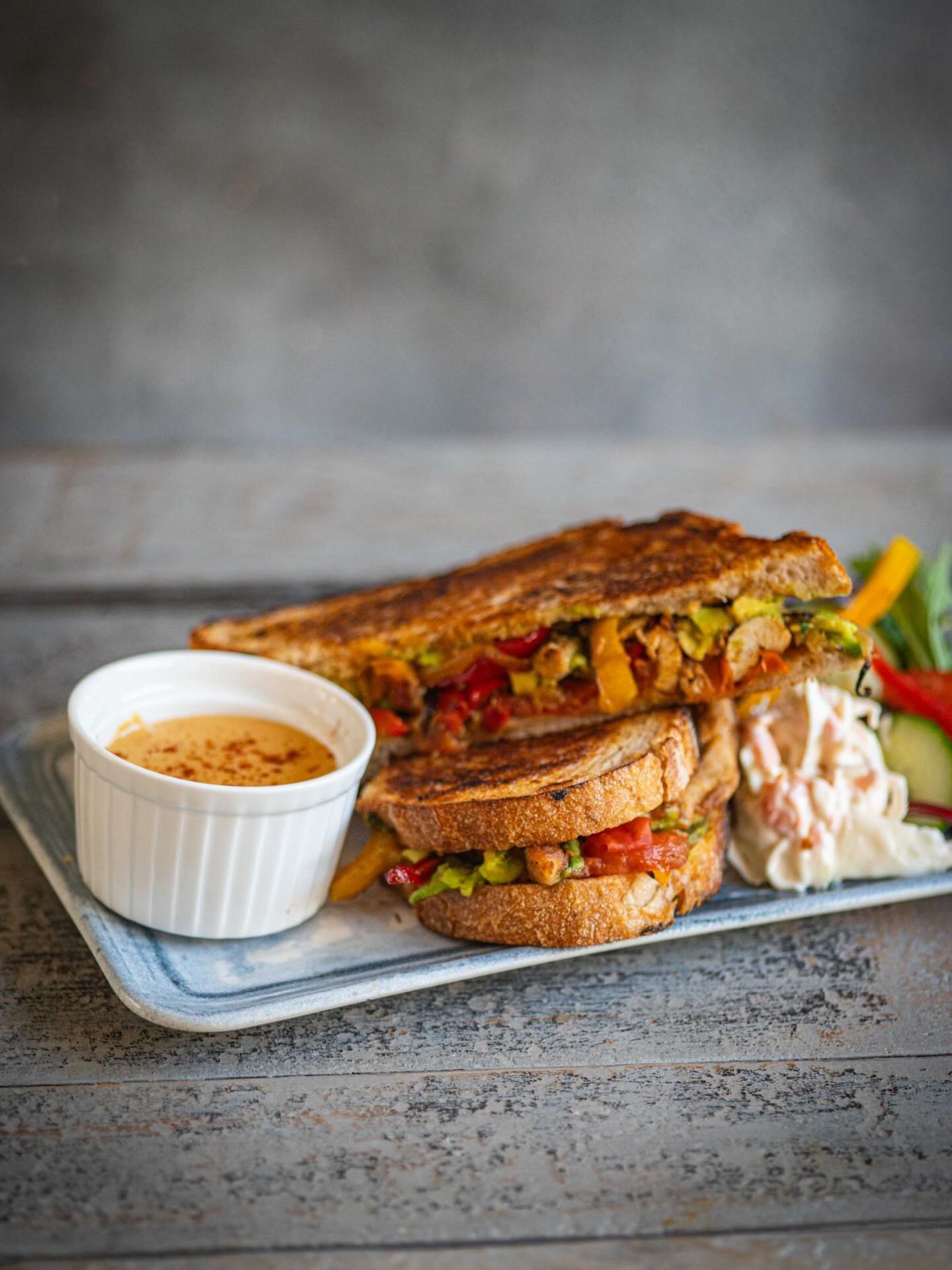 New year = new menu 🌟
We’re mixing things up this January, starting strong with the return of a fan favourite…
🔥 Jorge’s Chicken Sabrosa Toastie 🔥
Cajun chicken, roasted peppers, homemade salsa & guac on toasted sourdough + a pot of nacho cheese on the side.
Yes, it’s as good as it sounds.
On the menu from today onwards — see you soon 😁