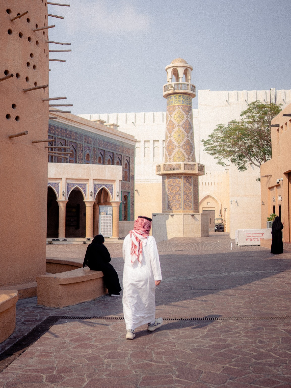There’s something about the stunning architecture in Katara (and Doha in general) that makes you slow down to appreciate the moment and feel grateful.