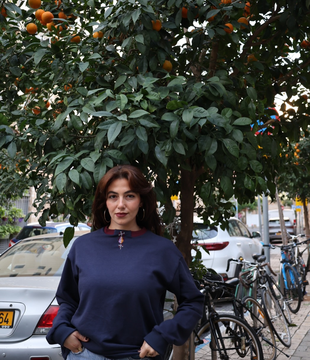 Collar Sweatshirt with the Sarwa (سَرْوَة) Tatreez motif
in a new winter palette 🤍
Navy blue with a touch of wine,
navy blue in TTT ( tone to tone )
The classic beige with a camel twist,
and the timeless beige TTT.
Quiet details, considered colors , made to last.
sewn in limited quantities at a women-owned atelier in yaffa .
with handmade Palestinian Tatreez from Birzeit.
#see_through_samar
#handembroidery
#ethnicalfashion
#celebrating_heritage
#palestinian_tatreez