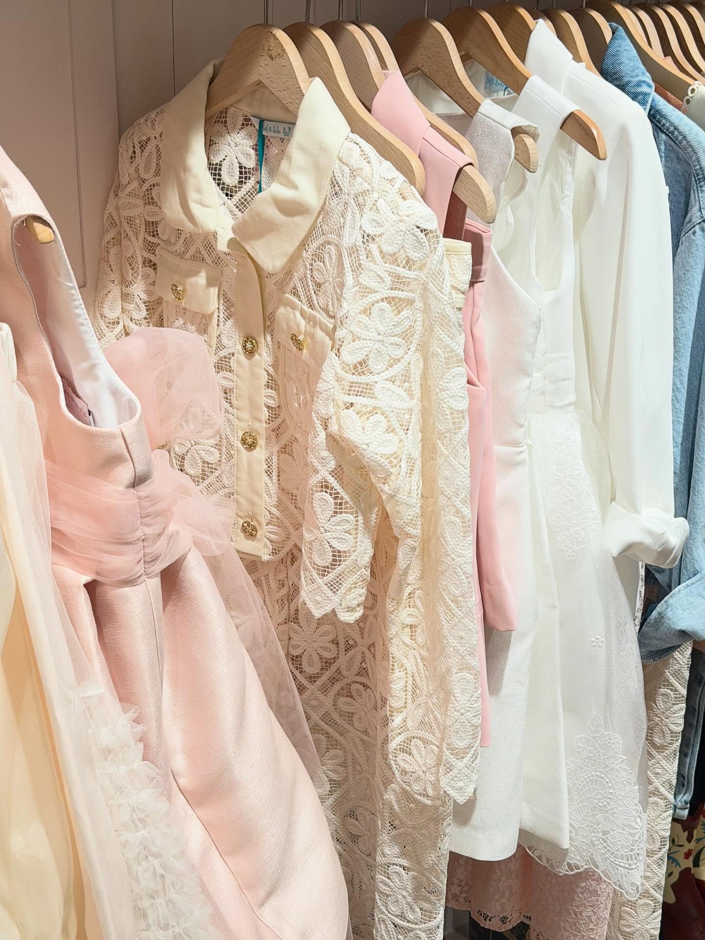 ✨ Lovebyjackie Spring Summer 26 ✨ Discover these gorgeous pieces in store and online!! #lovebyjackie #kidsfashion #kidsstyle #kidsclothing #ceremony 🌿✨🌸✨🌿