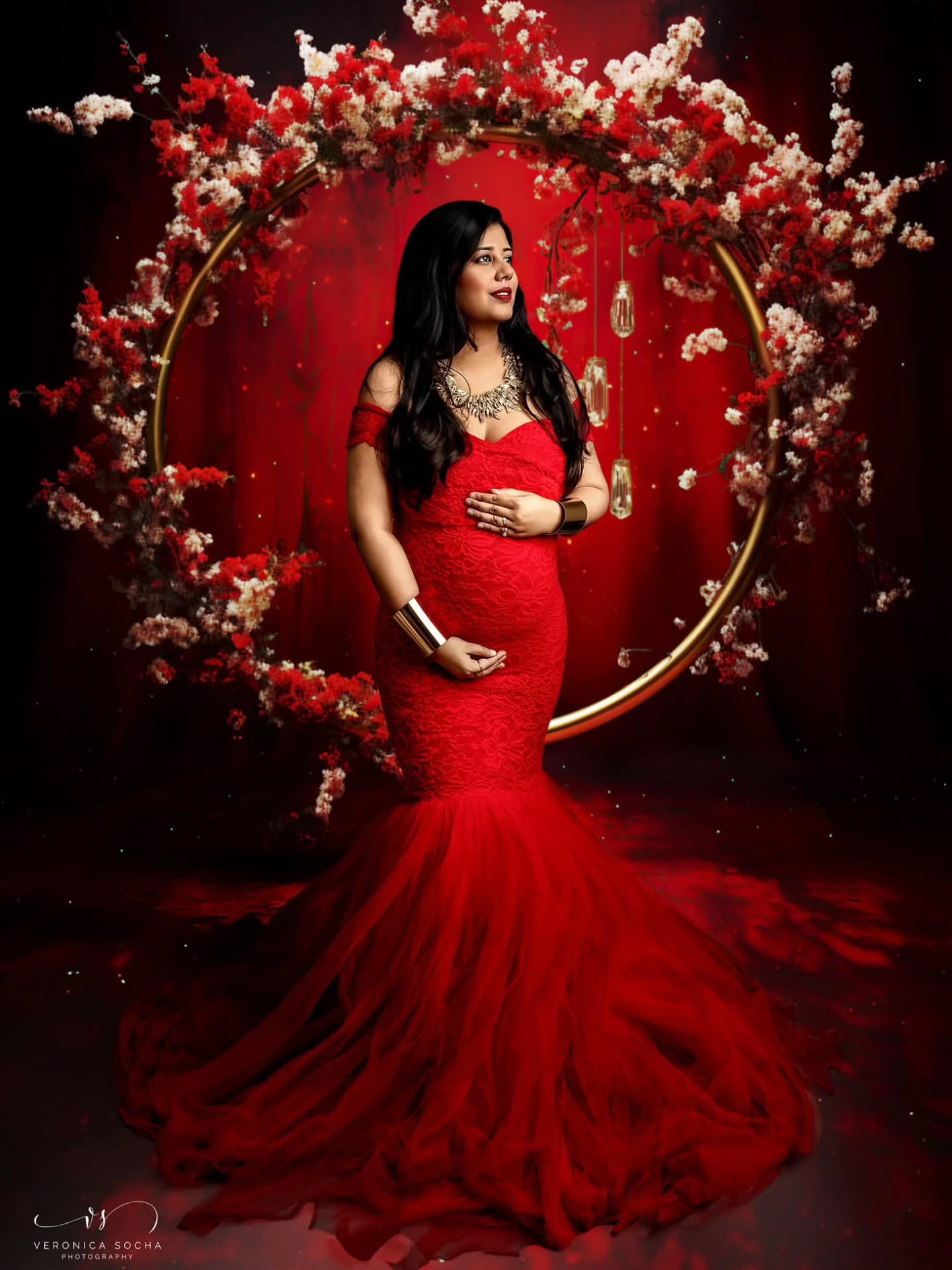 Chavi’s maternity photo shoot was nothing short of breathtaking ❤️
Wrapped in a stunning red gown, she radiated strength, beauty, and the quiet magic of motherhood. Every pose, every glance, and every detail came together to celebrate this powerful chapter — the calm before everything changes, and the deep connection already formed with the little life growing within.
Maternity sessions are about more than beautiful dresses and styling. They’re about honouring your journey, capturing your confidence, and preserving the emotions of this fleeting moment before your baby arrives.
If you’re expecting, this is your sign to step in front of the camera and celebrate you. These months pass so quickly, but photographs like these allow you to remember exactly how it felt 🤍
📩 Get in touch to book your maternity session and create something truly timeless
_____________________________________________
📸 https://www.veronicasphotography.com/contact
#MaternityPhotography #SwindonPhotographer #VeronicaSochaPhotography #MaternitySession #MotherhoodJourney PregnancyMagic SwindonMums FineArtPhotography MaternityGlow