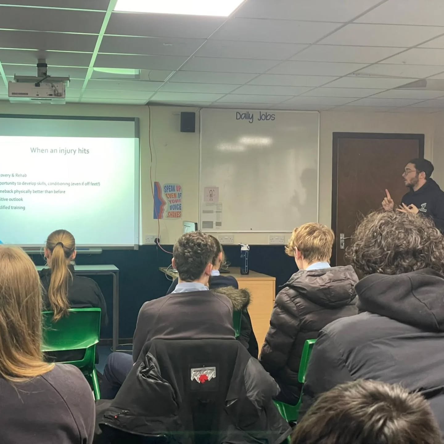 Recently had the chance to share insights on load management and how to develop as a young athlete with a mixed-age group at The Kennet School.
It's a pleasure to engage with future athletes, physios, and coaches, my sharing experiences and expertise.
If you'd like to learn more about potential speaking or mentoring opportunities, please visit my website.
#sportstherapy #injuryprevention #injurymanagement