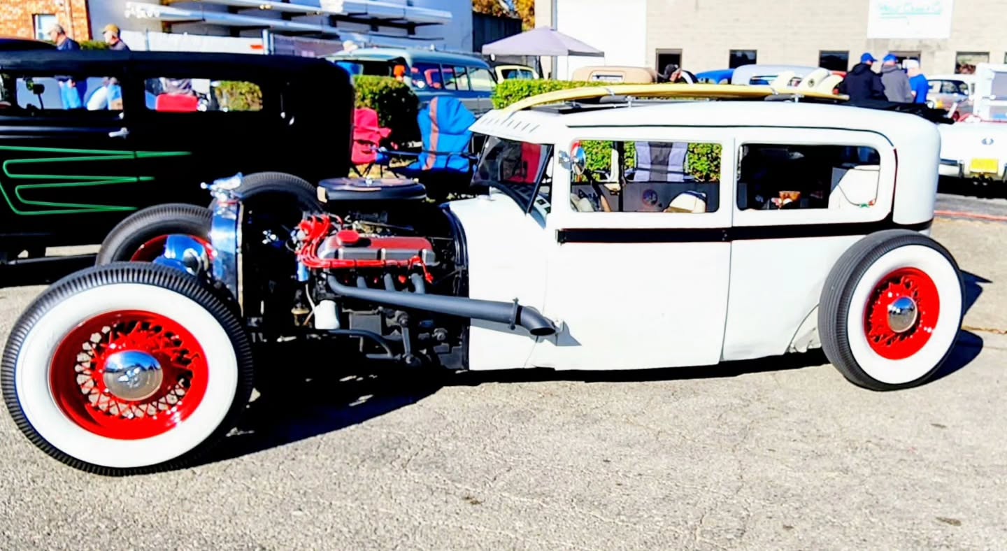 Whitewalls, red steelies, and zero intentions of being subtle.
This chopped ratrod sits lower than your gas light and is twice as loud as your exâs playlist.
Built for vibes, not comfort â if you can still feel your spine after the ride, you werenât going fast enough. #Cartucky #LexingtonKY #hotrod