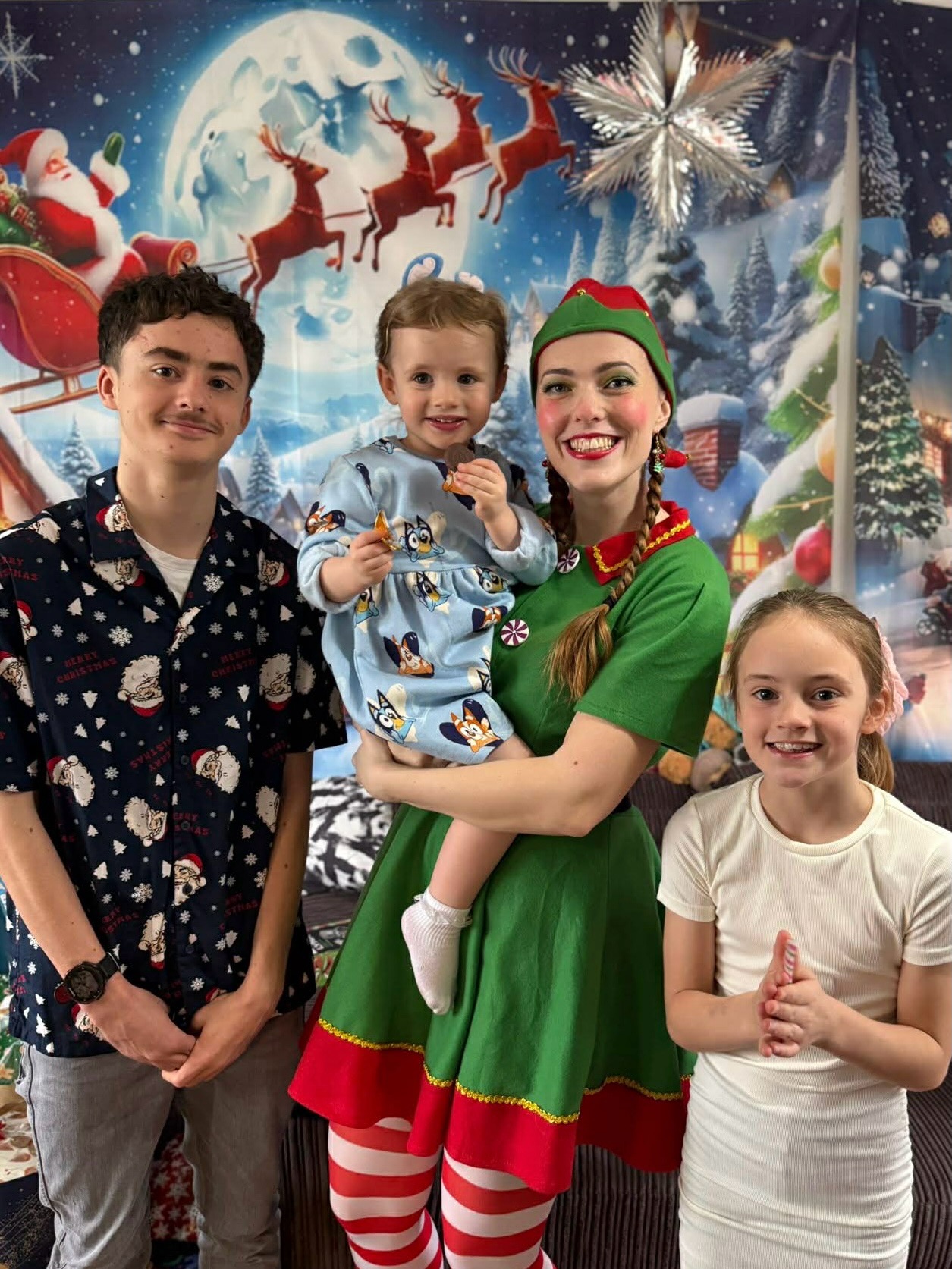 We may be half way through January but we are still thinking about the wonderful Winter Wish visits we did throughout the Christmas period! Check out Holly the Elf visiting this super cute cousins party 🎄🎁❤️
#kidspartyentertainment #surreymums #whatsoninsurrey #whatsoninswindon #christmashomevisit