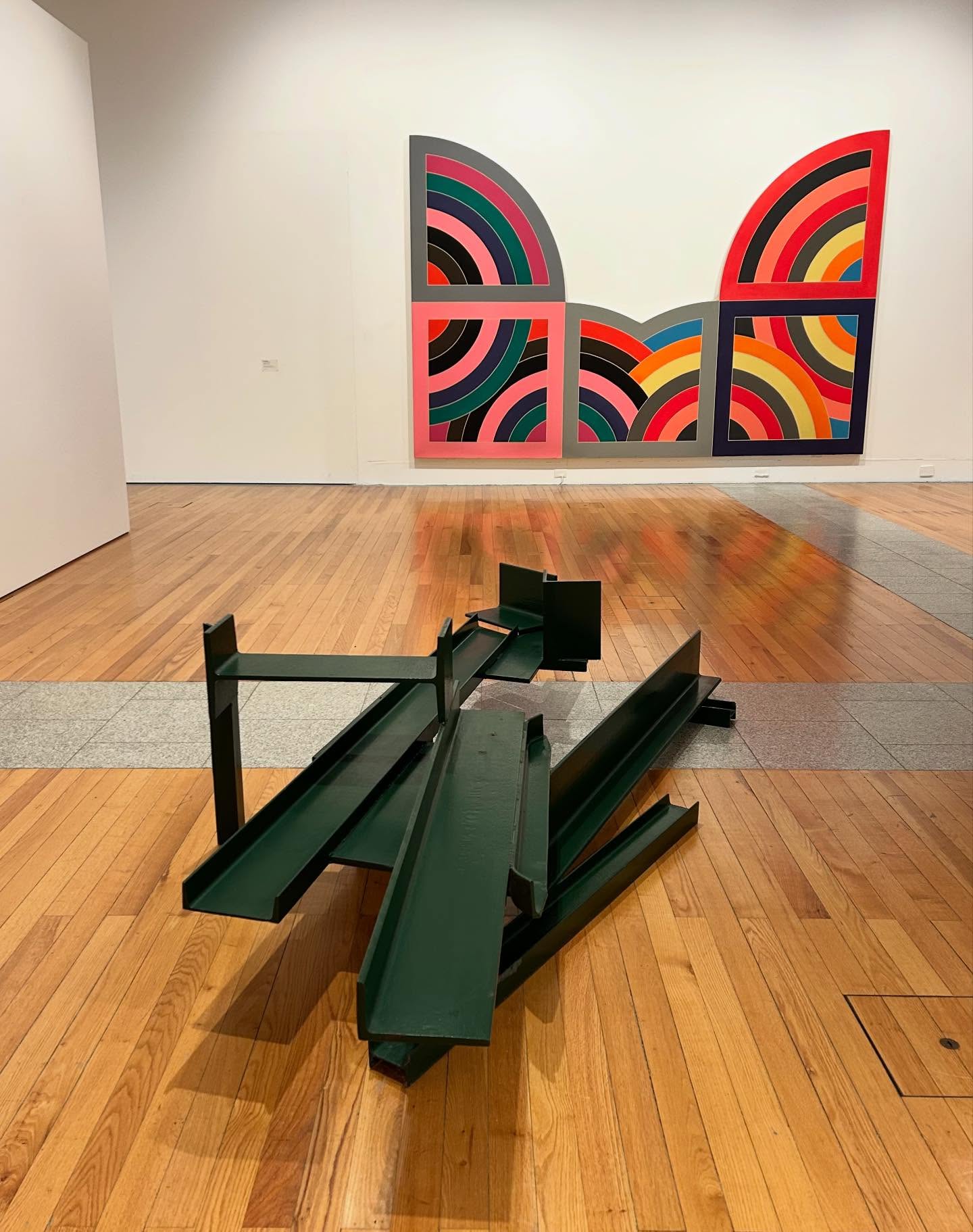 Anthony Caro’s 1971 sculpture Fleet is currently on display at @macccb.museu in Lisbon alongside works by Frank Stella and Phillip King.
Fleet, 1971, Steel painted green, 67.5 x 137 x 277 cm, Berardo Collection
#anthonycaro #macmuseum #berardocollection #sculpture #abstractart