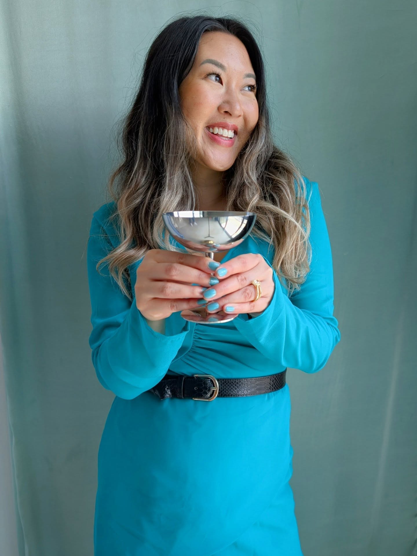 This is your sign to bring snacks. 🎂 Here's to 34!
PS: I actually don't like cake though unless it's carrot cake.