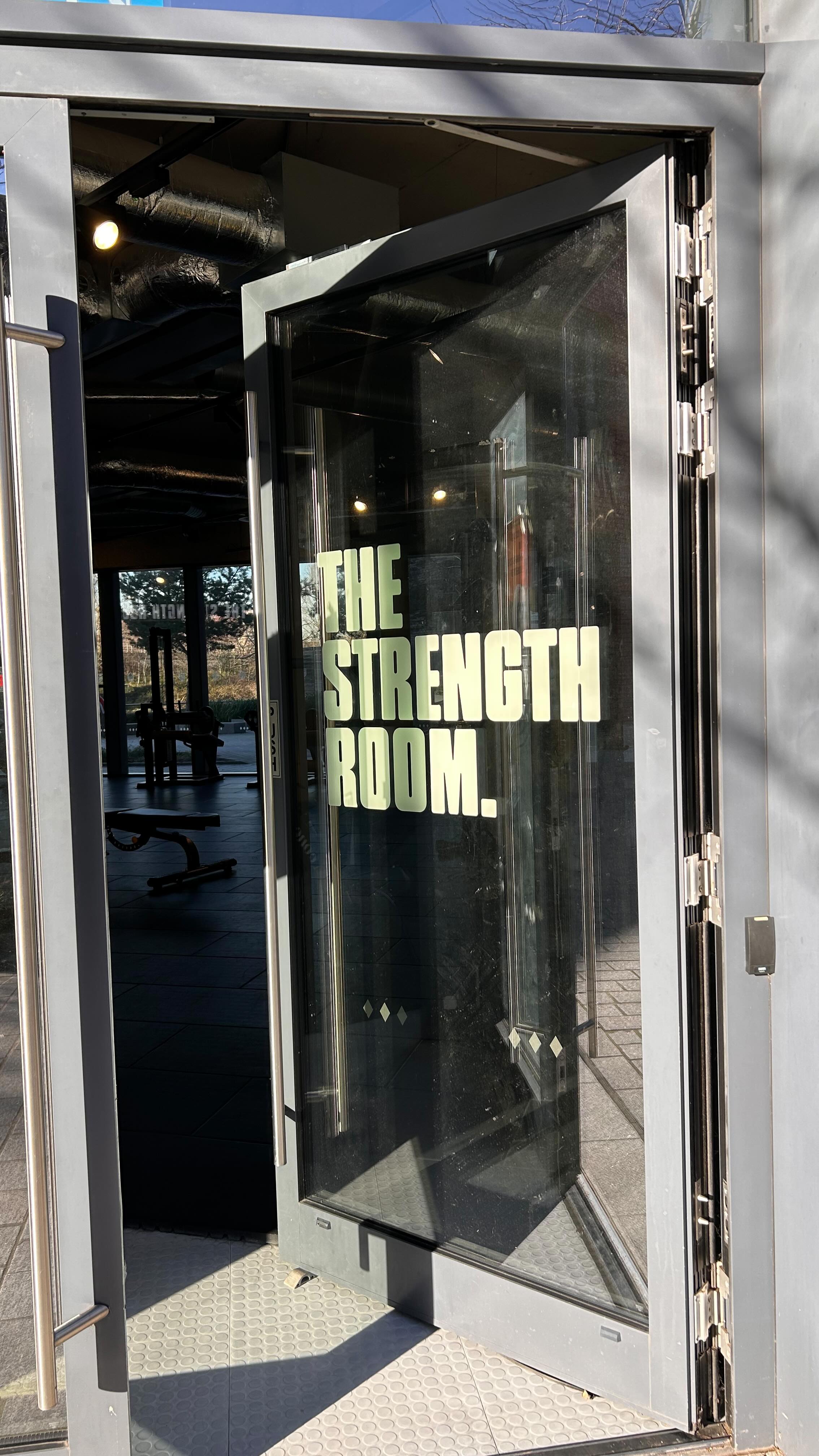 Start 2026 the right way🦾
Comment below or DM us ‘membership’ to find out more!
#TSR #gym #london #community #coaching