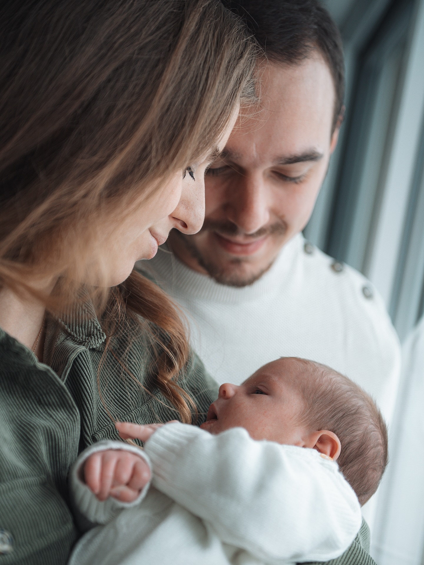 Émotions ✨
J’aime tellement capturer ces moments remplis d’émotions.
Je me sens si privilégiée que vous me laissiez entrer dans votre cocon pour immortaliser tout cet amour. Merci 🤍
#photographenaissancereims #photographevitrylefrançois #photographesaintdizier #photographechalonsenchampagne