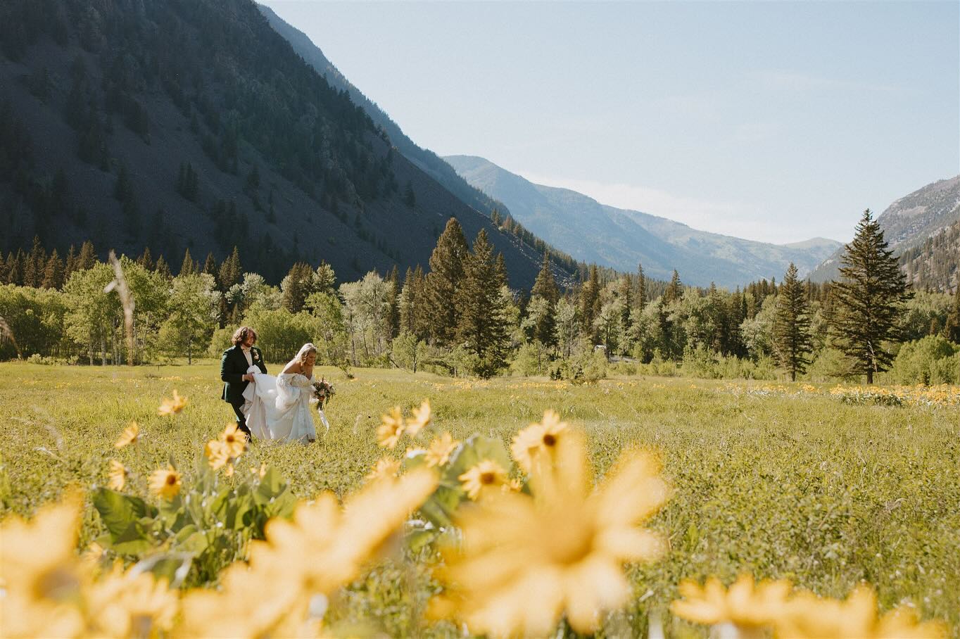 So much love on this day!
.
Shout out to @mariahbrusio.photographs for being an incredible second shooter!