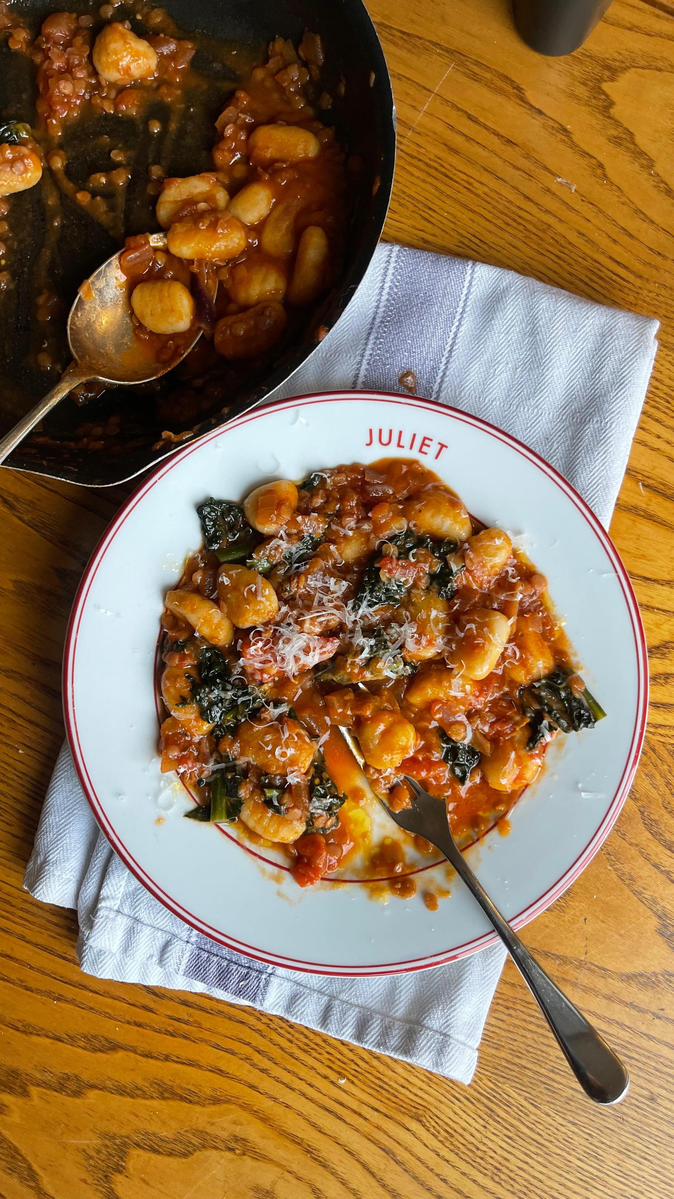 Crispy Gnocchi with Lentil Ragu🫘
Looking for some comfort this January?
At Sunny & Luna, Jan is all about nourishment and feeding your soul.
This hearty and rich lentil ragu is perfect for this gloomy weather and packed with protein and nutrients, so whether you’re doing #veganuary or not, this is the perfect dish😋
Serves 4 (or 2 with some leftover sauce)
Large onion
3 garlic cloves
Tube tomato paste
Can tomatoes
100ml red wine
150g red lentils
Vegetable stock cube in 160ml water
Good quality balsamic
Salt & Pepper
Sunny & Luna Cauliflower Gnocchi
First, soak your lentils in water for 30 minutes. While they are soaking, roughly chop the onion and mince the garlic. Saute the onion in extra virgin olive oil for 5 minutes until starting to brown, then add a little water and continue to cook until softened - usually about 8 minutes. Stir regularly. Add the garlic and the tomato paste and cook for a few minutes.
Deglaze the pan with the red wine and cook until the smell of alcohol has burned off. Add the vegetable stock and lentils and simmer for 15 minutes, stirring occasionally. Add the tin of tomatoes and simmer again for 15 minutes until the lentils are cooked.
Fry the gnocchi in a tablespoon of olive oil for around 5 minutes, or until crispy. Transfer directly into the pan with a little of the pasta water. I also added Cavolo Nero for some extra greens!
Serve and enjoy!