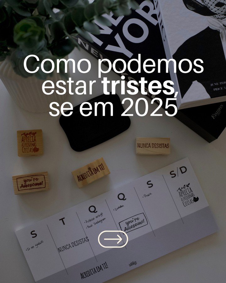Como é que se fica triste depois de um ano assim?
⠀⠀⠀⠀⠀⠀⠀⠀⠀⠀
2025 trouxe números, desafios, novidades, caixas para todo o lado… e muitas histórias pelo meio.
Nada disto é só sobre carimbos, é sobre pessoas, ideias que ganharam forma, projetos que cresceram connosco e confiança que se constrói marca a marca.
⠀⠀⠀⠀⠀⠀⠀⠀⠀⠀
Obrigada a quem esteve desse lado, a quem encomendou, partilhou, recomendou e acreditou.
É por vocês que continuamos a marcar presença todos os dias, um carimbo de cada vez. ✨