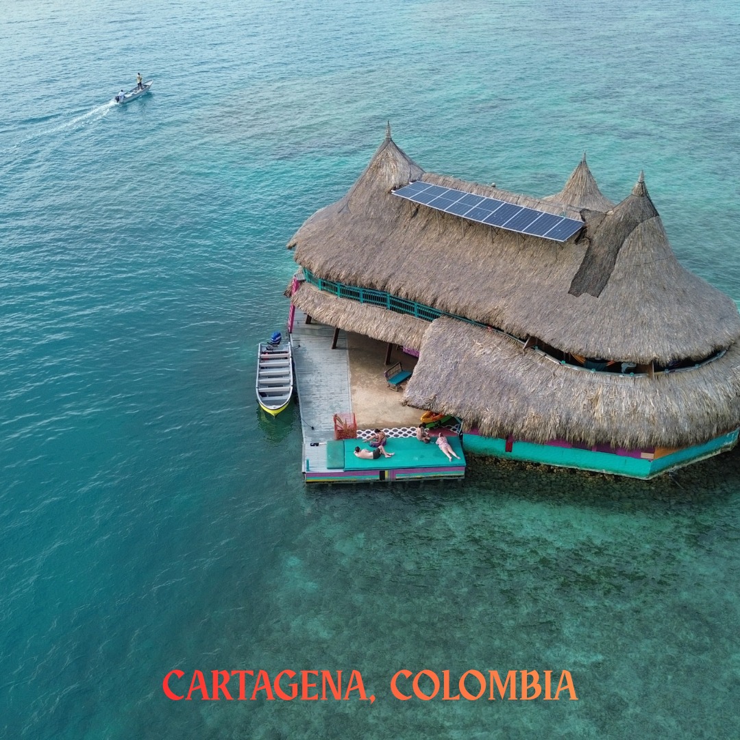 🧭 HOW TO EXPLORE GETSEMANÍ (Step-by-Step Route)
🚶♂️ Start at Plaza Trinidad — the vibrant heart of the neighborhood
🎨 Walk Calle de la Sierpe — the iconic street-art corridor
🌈 Wander the small side alleys filled with color and creativity
☕ Take a coffee break at a local café
🏛 Explore the Plaza de la Proclamación side streets
🌅 Enjoy sunset along the city walls
🍽 Have dinner in Getsemaní — options for every mood and style
🎶 End the night with music and dancing under the warm lights
A neighborhood full of life, color, and stories in every corner.
#cartagena #spain #europe #cruiseline #travellers #travelhack #traveltips #adventure #holiday #vacation