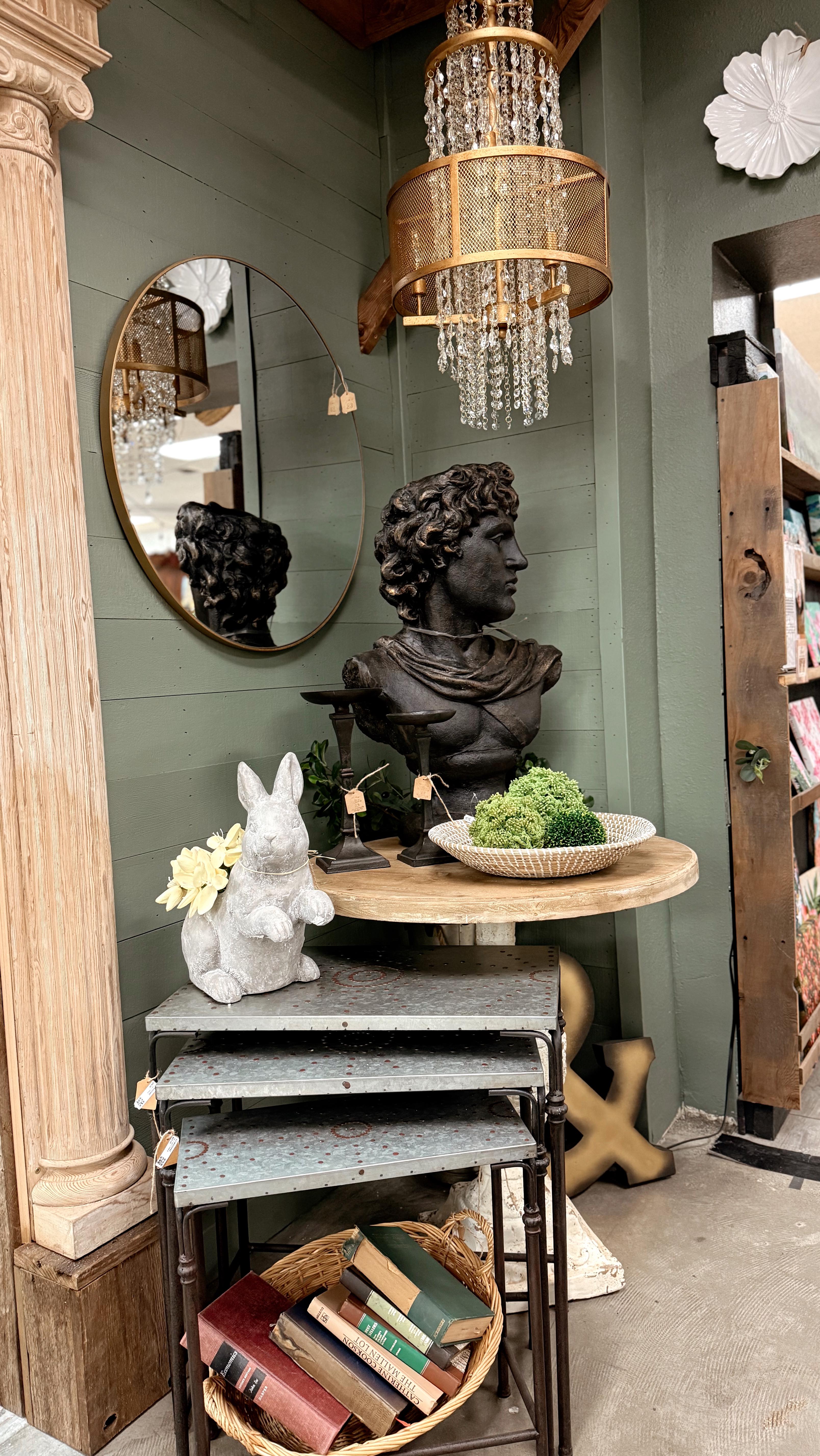 Life can feel heavy sometimes, but community makes it better. Here, we show up for each other. We laugh, we listen, we care. If today has been hard, come spend it with us and feel the love of family. Open Sundays 11-4PM🤍
#shoplocal #shopspokanevalley #shopsmall #spokanecommunity