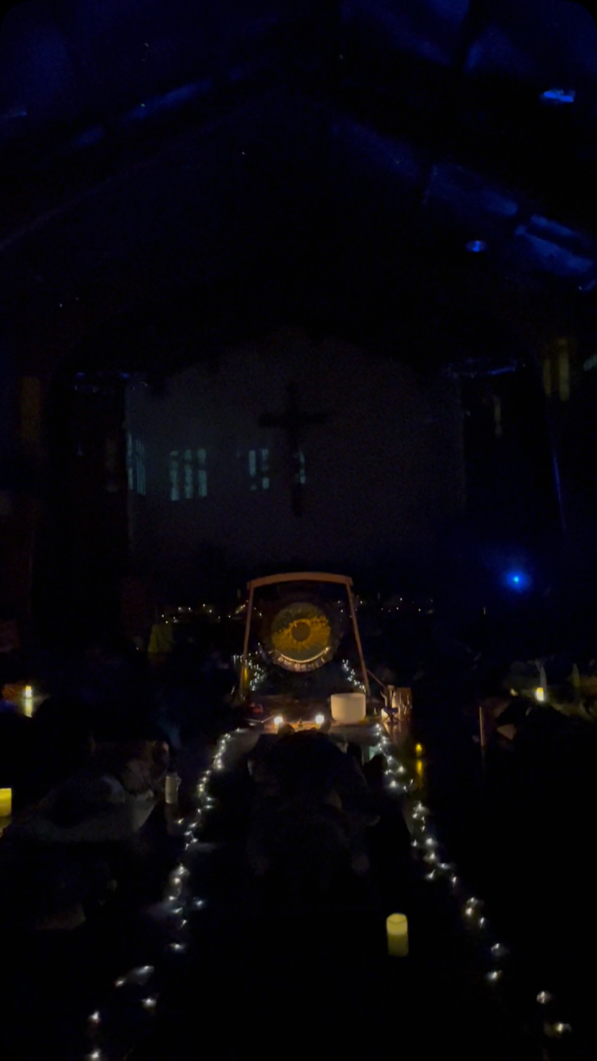 A beautiful first Sound Spa of 2026 ✨
Deep rest, healing sounds,
With gentle wisdom from within 💗
Join us next time ✨
🤍Wisdom of Stillness Sound Spa🤍
Tue 10 Feb, 7.30pm | Amersham
Join us for an evening of quiet integration & reflection. This gentle Sound Spa invites you to rest, pause, & connect. Bathing in the soothing vibrations of healing instruments as you unwind, release, & return to stillness. A space to simply be & listen to the quiet guidance within.
🌱Spring Equinox Sound Spa🌱
Tue 17 Mar, 7.30pm | Amersham
Celebrate the Spring Equinox with a deeply relaxing Sound Spa. As day and night align in perfect harmony, it’s time for renewal, and new beginnings. Bathe in transformative sound and vibration, nurturing clarity, inspiration, and dreams for the season ahead.
Checkout link in bio for more details and to book.
#amersham #buckinghamshire #thechilterns #soundspa #soundhealing #gongbath