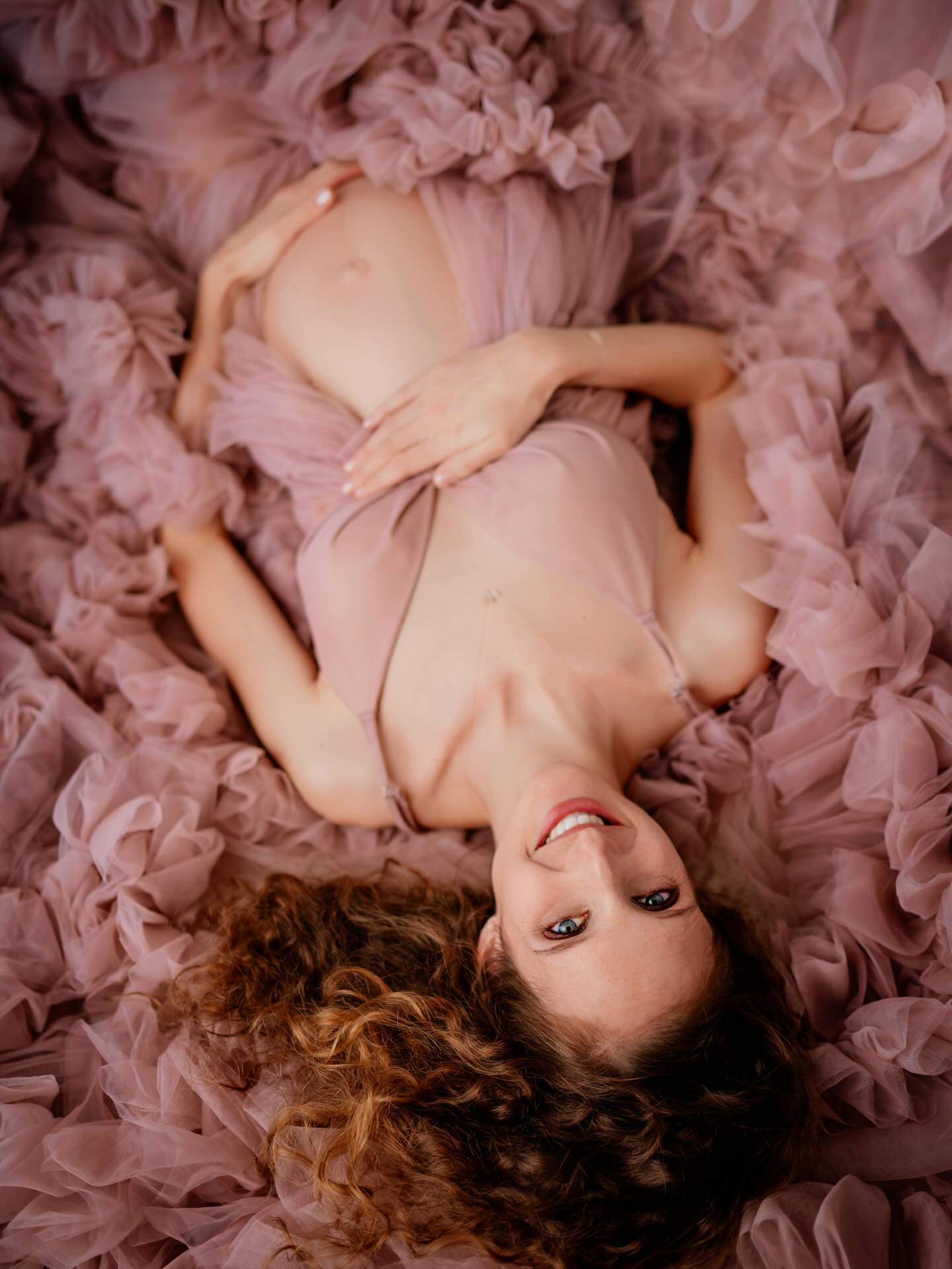 Working on her newborn gallery and realized I never shared these—how incredible does she look carrying her baby while staying so tiny? 🤍.
.
.
Newborn, Family & Maternity Photographer in Zürich area | Photography
.
.
Neugeborenen-, Familien- & Schwangerschaftsfotografin im Raum Zürich | Ksenia Photography
..
.
.
#zurichphotographer
#zurichmaternity
#swissphotographer
#swissmaternity
#maternityphotography