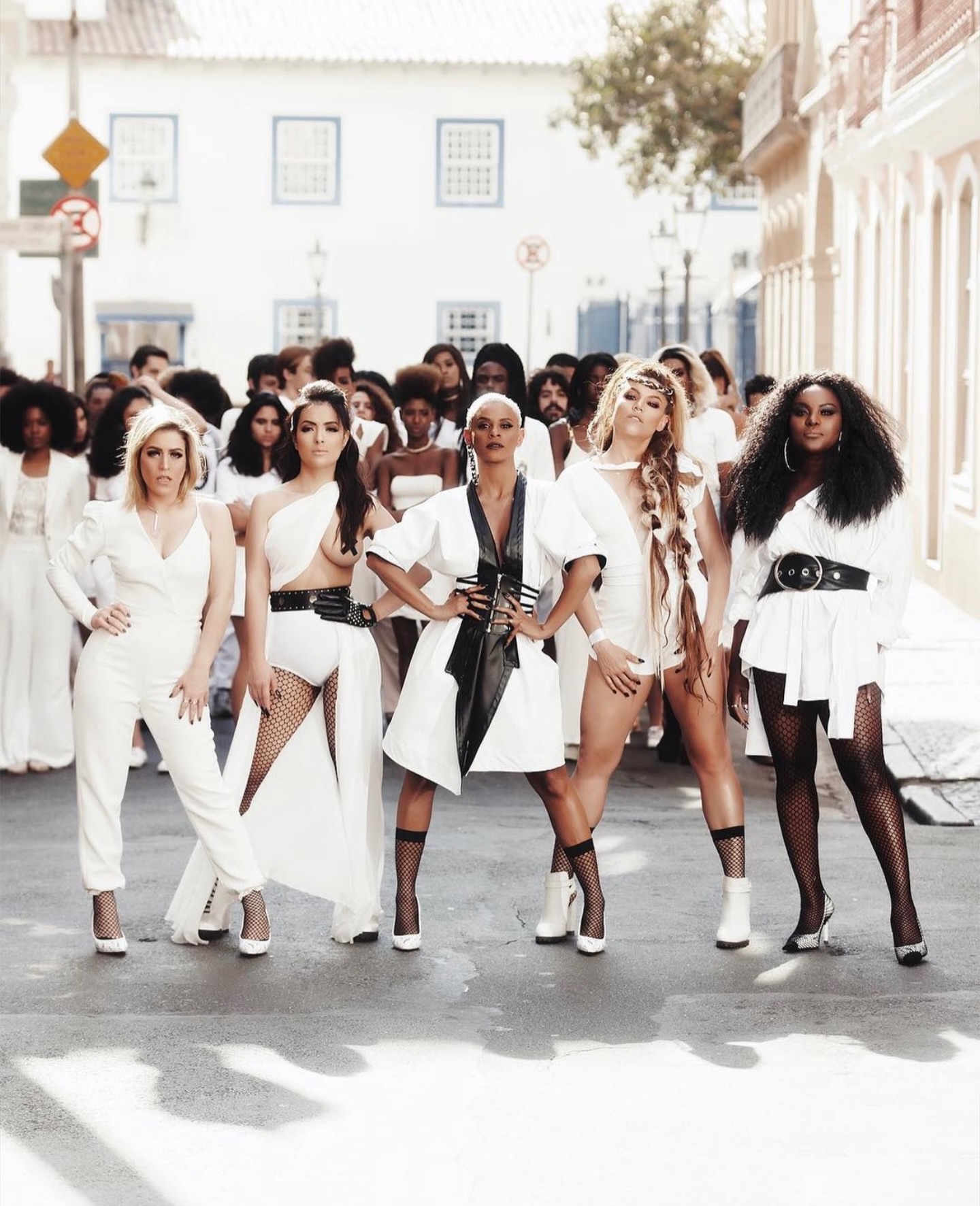 #tbt da gravação do clipe da música “Dona da minha vida” do Rouge !
Será que em 2026 sai o sonhado documentário do Grupo pelo @hbomaxbrasil ?
Deixe sua opinião nos comentários!
#alinewirley #gruporouge #pop #amordefã