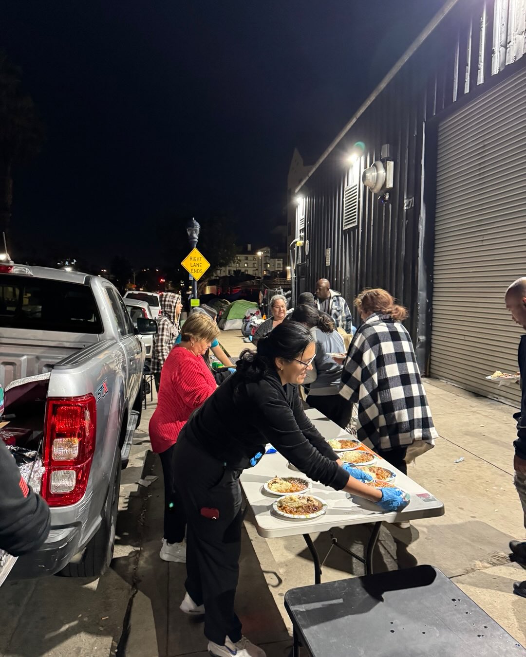 Massive shoutout to Melissa and Yolanda, our new volunteers, for lending a hand on Sunday at 17 and K. We gave out sleeping bags, sweaters, and T-shirts courtesy of Jasper Charm Aka Coach Jasmin. Our meal service had turkey, mashed potatoes, homemade beans, and Chicharron, gone in a flash. We're appreciative of the Grind2gether team for organizing this.