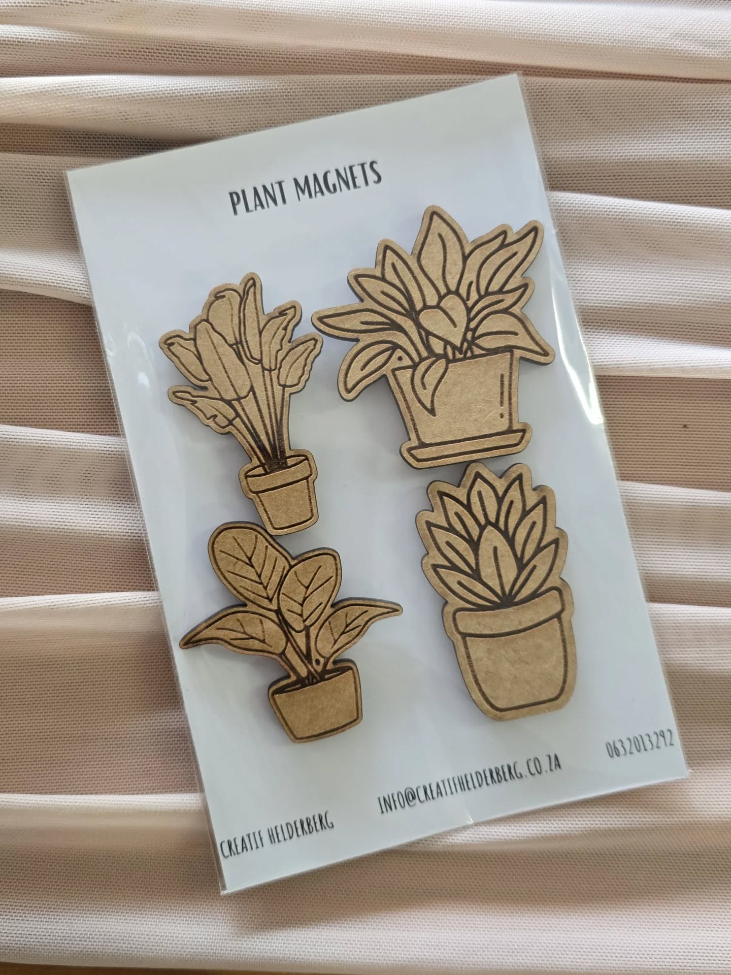 Looking for a small but special gift? 🎁
Custom fridge magnets – 4 in a pack
Design your own set
Only R45
@partydecorhire
@retro_photo_booth