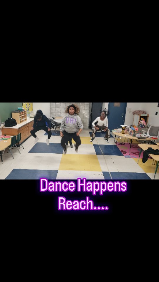 Dance Happens Reach program @creativecitypcs..
@laaaydancer
#makingdancehappen
#makegroovehappen @dancehappens & Spread the LOVE 💜
#DHI4L
#dance
#baltimore
