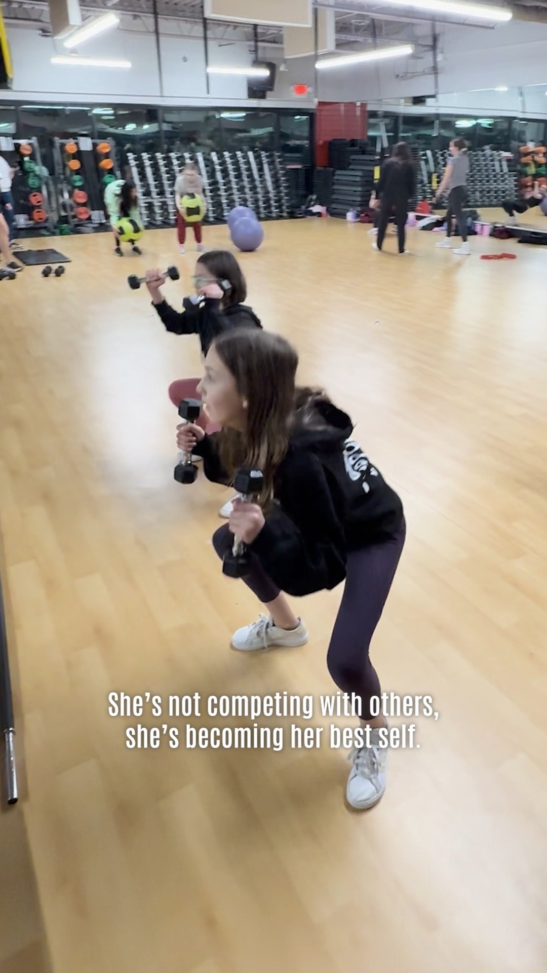 Confidence grows when the focus stays on personal progress, not comparison. 🩷
#FitAndFierce, #StrongGirls, #GirlsWhoMove