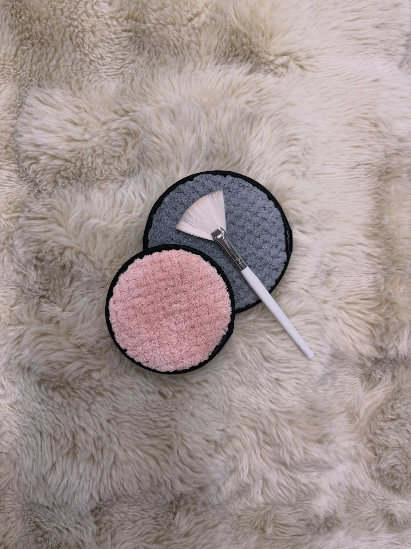 Small business things…
I’ve been planning something new for your skin routines - something simple, effective, and very much my vibe.
Still in the early stages, but I’m excited about this one 🥰
Stay tuned!