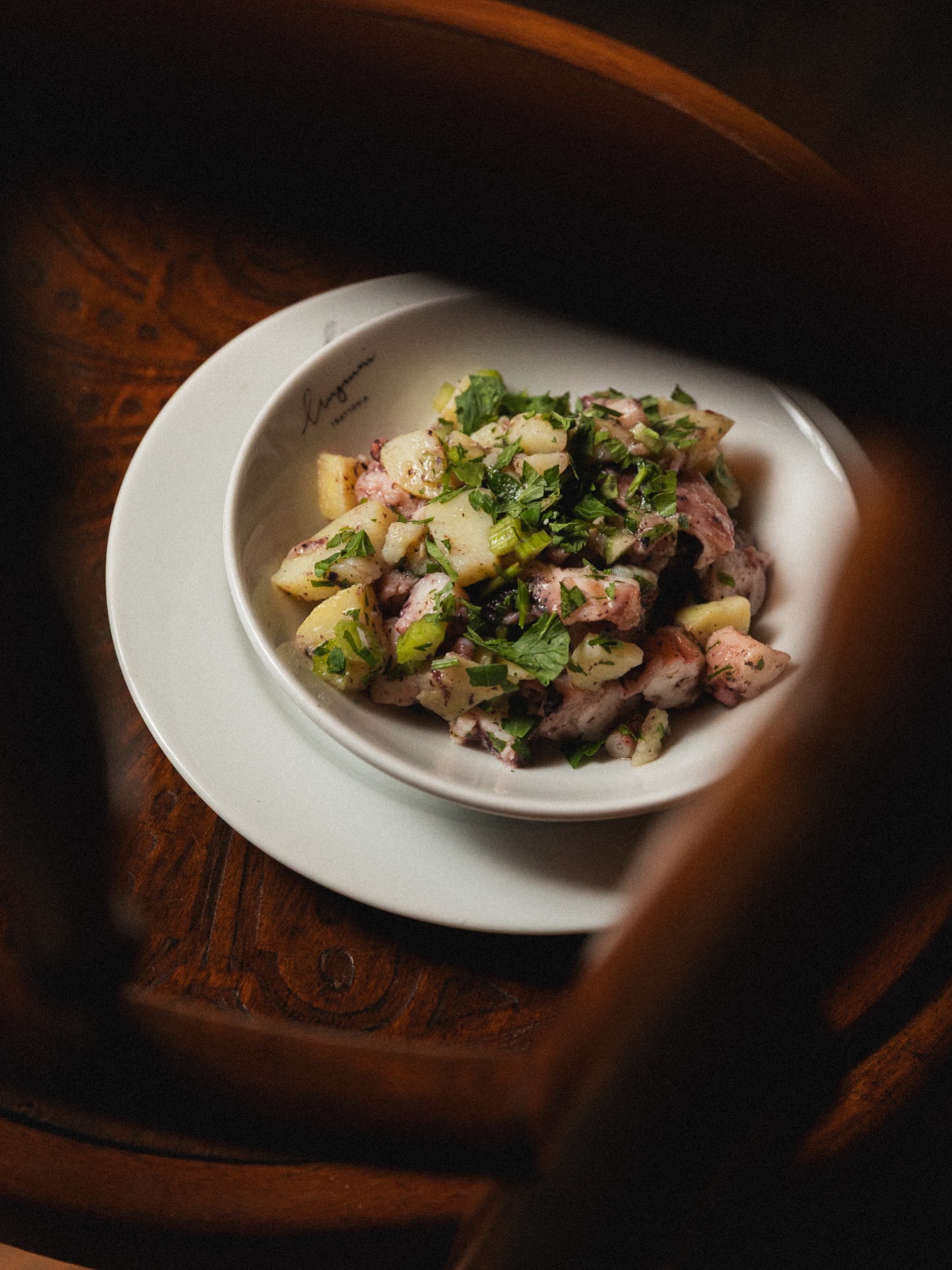 Octopus, tomato, celery, garlic oil, parsley. Fresco, pulito, fatto bene. Vieni a mangiarlo.
.
.
.
#linguinitrattoria #italianrestaurantamsterdam #foodieinamsterdam