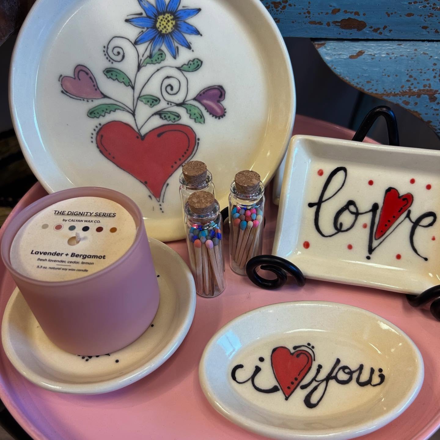 Handmade Valentine gifts exclusive at Avenue Art! ❤️
.
.
#valentines #valentinegiftideas❤️ #handmadegifts #love #shoplocal