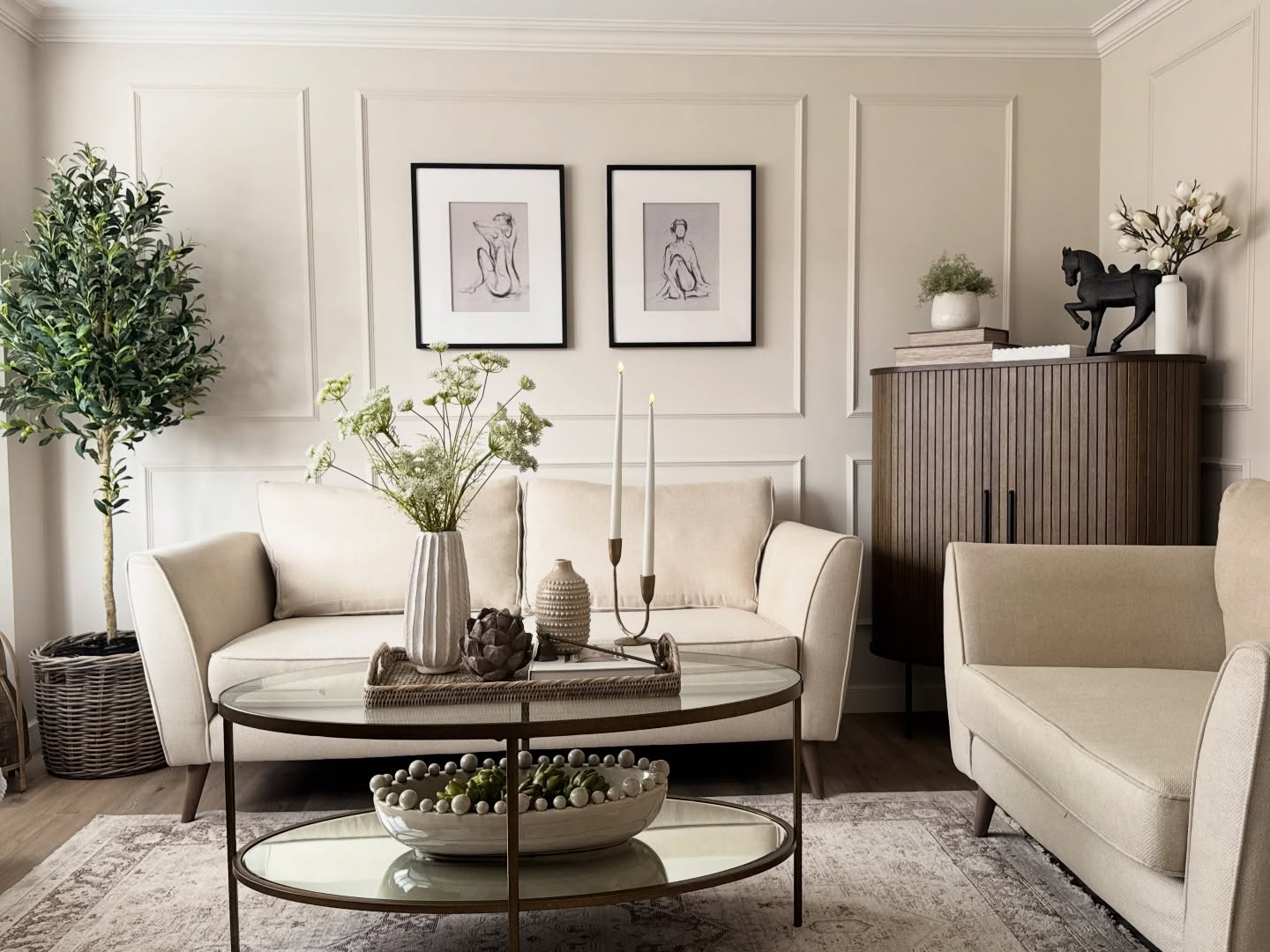 When the Christmas décor comes down and your home suddenly feels a little… bare
This is your sign to restyle for the season ahead.
Our collection layers warm beiges, bronzes, creams and deep browns to create a space that feels calm, elevated and effortlessly put together.
From the statement bronze coffee table to our timeless faux olive tree, sculptural faux stems and decorative accessories, every piece is designed to bring warmth and balance back into your home.
Because styling your space isn’t just for Christmas
It’s about creating a home you love, every single day.
Tap the link in@our bio to shop and refresh your space.
#BoxwoodHomeInteriors #InteriorInspo #NeutralInteriors #LivingRoomInspo #homestyling