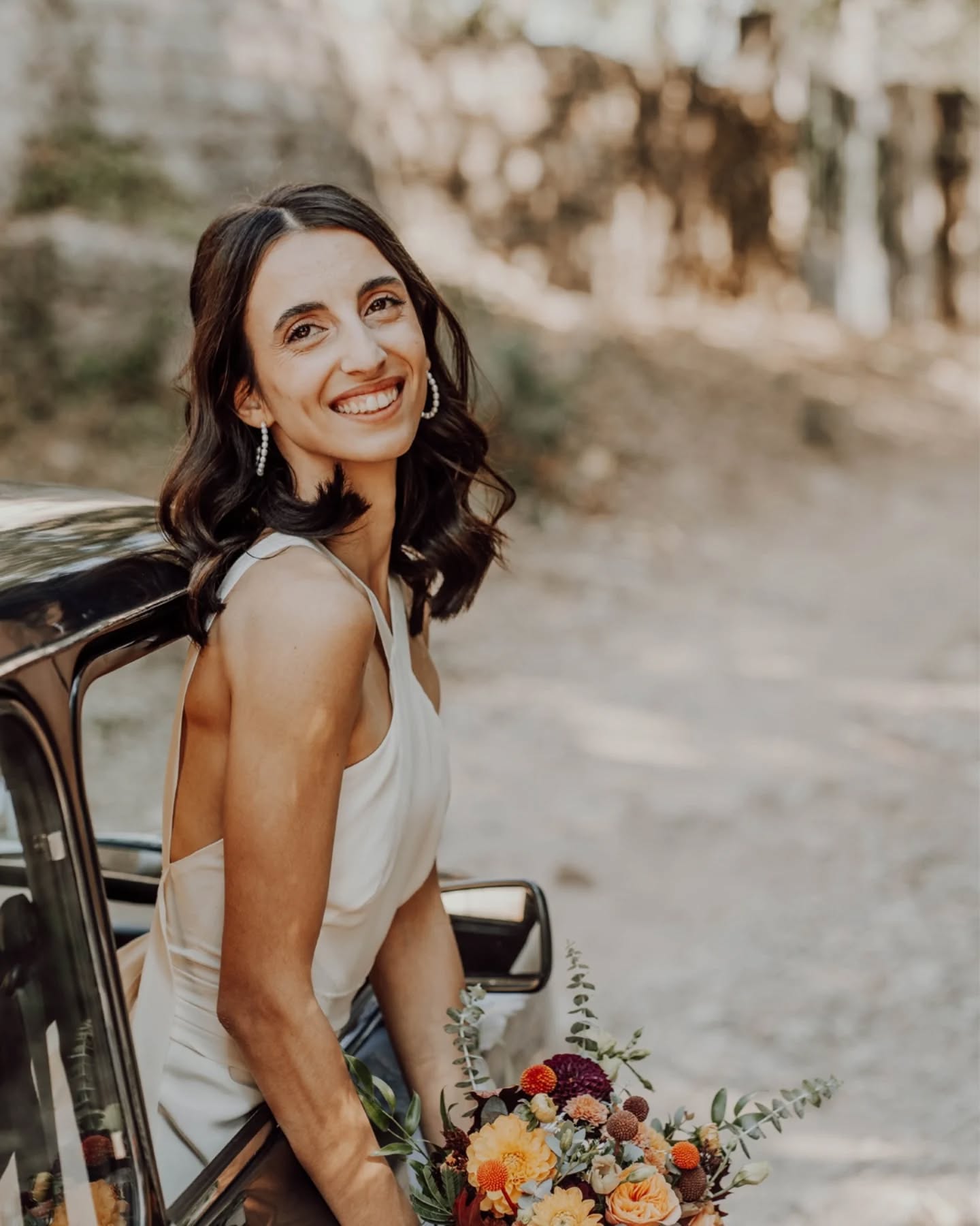 L’élégance d’un amour, sous le soleil du Sud ✨
Un mariage suspendu hors du temps.
Des teintes douces, une lueur dorée,
et le charme authentique du Sud de la France en toile de fond. 🤍
#mariagevintage #frenchwedding #weddinginspiratíon #photographemariage #photographeroanne #roanne