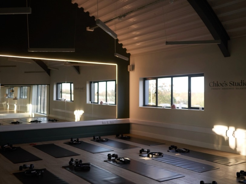 What a day ✨
The soft opening of Chloe’s Studio💫
I was so nervous yesterday morning, but the sun was shining, the energy was amazing and the classes were just magic. Seeing the studio come alive felt incredibly special🙏✨
This studio has been a labour of love and I’m so grateful for every single person who has supported me on this journey – from messages, encouragement, sharing posts, showing up and cheering me on… it truly means the world 🤍
A huge thank you to @the_old_coal_yard for the most delicious breakfast and lunch – the menu designed by the wonderful @chloescharlbury was unreal 👏
And to all the brands who so generously contributed to our goodie bags this morning – thank you, Your support doesn’t go unnoticed @ancientandbrave @unionoflondon @cape.cove @bowercollective @formnutrition @uk.houseofchocolate @missingbeancoffeeshops @madebyearthcrystals @wearebam @tiosk_uk @querubi_olive_oil @evenlode_honey @starseednatural @atehjewelbeauty @vivobarefoot @sosophielondon 🙏🥰
Classes are now officially open 🎉
Pilates | Strength | Barre | Yoga
Monday – Friday
Timetable + bookings online.
The Old Coal Yard in Gagingwell OX7 4EF
Here’s to this next chapter ✨
💚💚💚💚💚
#chloesstudio #cotswolds #newstudio #movementstudio