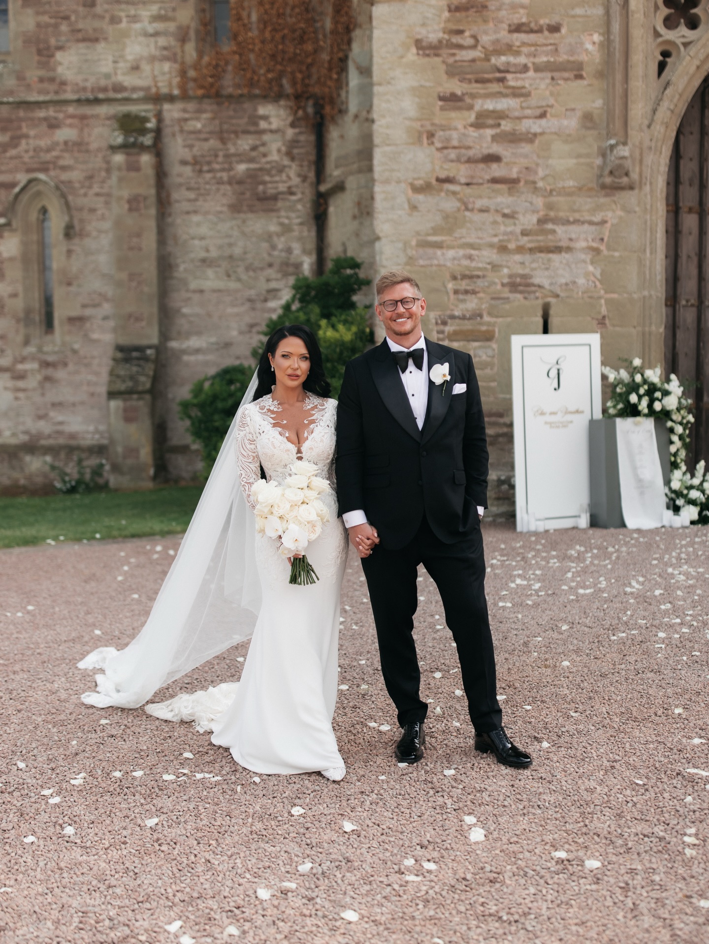 Elize & Jonathan
An abundance of florals, elegant styling, statement signage and bespoke stationery.
A beautiful wedding for a gorgeous pair back in July last year.
#weddingsign #weddingsignage #weddingstationery #weddingdesign #luxuryweddingdecor
@hamptoncastle
@bethanyrebaeventdesign
@etiquetteeventhire
@elizestockton_
@twentyoneevents
@studiowestlake
@contentforbrides
@platinumaceevents
@charlottetillyerhairandmakeup
@marblecakecompany
@notjustabartender