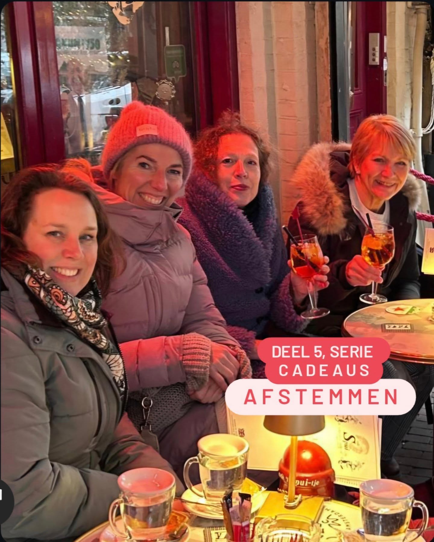 ๐ชข A F S T E M M E N, momenten van afgelopen week:
Swipe / lees je mee? โคต๏ธ
1๏ธโฃ ๐ชข Les 5 van serie CADEAUS: AFSTEMMEN.
Zaterdag 9.00 uur live (of later via replay). Ben je erbij?
2๏ธโฃ Afstemming: een granaatappel op het juiste moment. De reddende engel op de achtergrond van de Winteryogadag โค๏ธ
3๏ธโฃ Chef @caner1977 ๐ Altijd precies op tijd.
4๏ธโฃ Afstemmen op een welkom en uitleg.
5๏ธโฃ Afstemming van kleuren op schoot. Niet belangrijkโฆ en toch hรฉรฉl belangrijk ๐
6๏ธโฃ Afstemming is soms ook: op het juiste moment tussen twee skeletten staan. Timing is alles.
#spontanegrappigefoto door @anne_mieke_lomans
7๏ธโฃ Afstemmen op vertragen.
Op hennepthee van @dutchharvesttea ๐ฟ
Zen-momentje โ๏ธ
8๏ธโฃ Afstemming met de natuur.
Geen betere plek om op te laden.
9๏ธโฃ Afstemmen van dromen, gevoel, budget en beschikbaarheid. Zou dit โm wordenโฆ ons nieuwe huis? (Wordt vervolgd ๐)
๐ Afstemming met of zonder alcohol: PROOST ๐ฅ
1๏ธโฃ1๏ธโฃ Team compleet.
Niet gepland.
Wel precies goed.
Dank universum โจ
1๏ธโฃ2๏ธโฃ & 1๏ธโฃ3๏ธโฃ
Afstemmen op wat hierna komt:
โ elke zaterdag online live yoga
โ 7-13 maart Portugal
โ 9-16 mei Yoga & Zeilen
Meer info: www.yogametsuus.nl/agenda
AFSTEMMEN is geen trucje.
Het is voelen: wat klopt hier, nu?
Meer info via: www.yogametsuus.nl of nog leuker, stuur mij een dm!
Liefs,
Suus
#yogadiebeweegt #yogareizen #yogavakantie #yogaretreat #yogalesonline