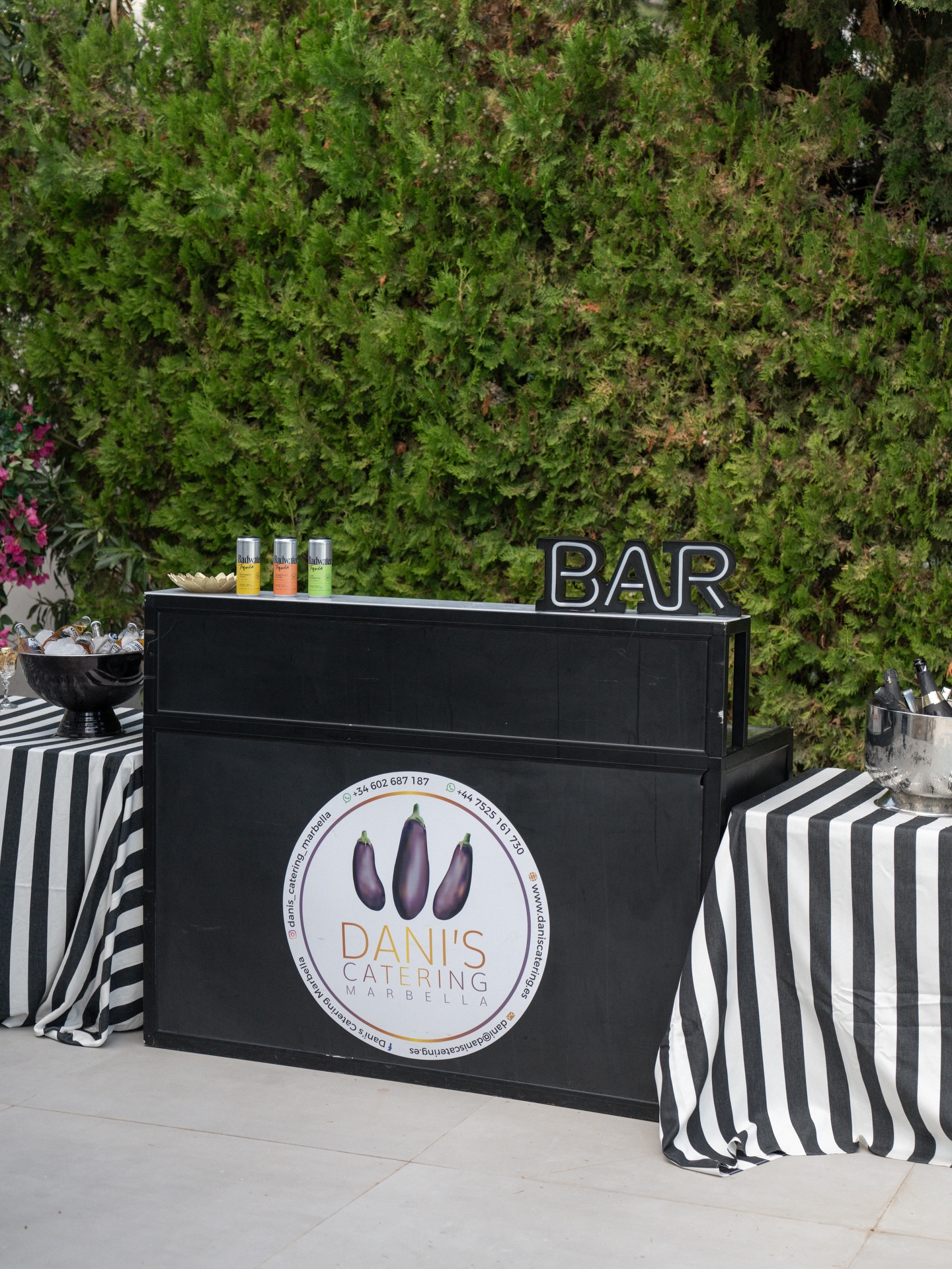 🥂 Made with intention 🥂
Every event is built on small choices that make a big difference.
At Dani’s Catering, we bring together flavor, atmosphere and care to create moments that feel effortless and memorable ✨💐
Let’s create something beautiful.
📞 +34 602 687 187
📧 Dani@daniscatering.es
#DanisCatering #LuxuryEvents