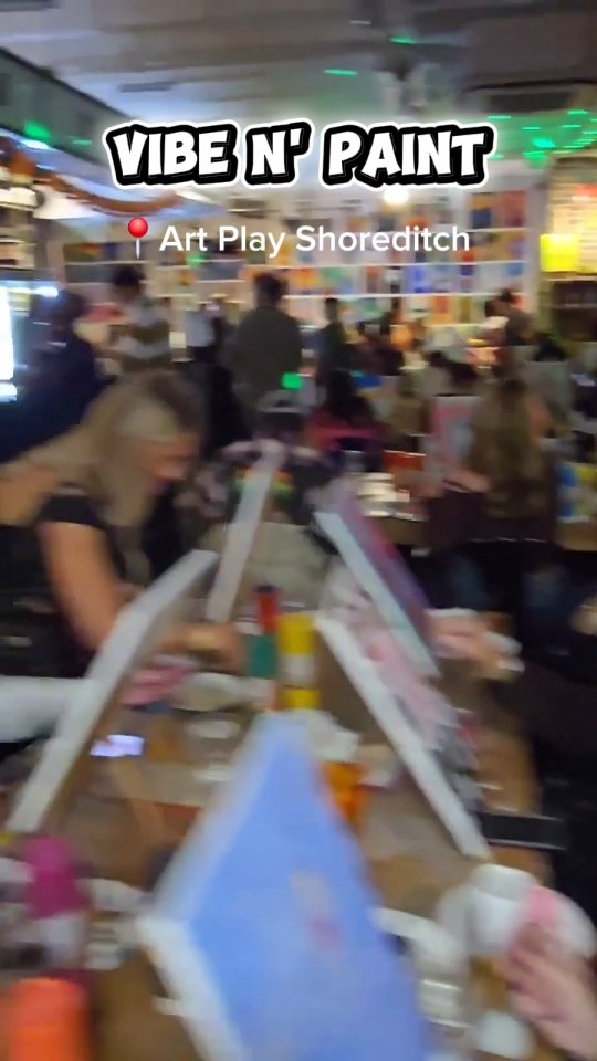 Vibe n' Paint - THE place to be every Friday and Saturday nights 🎨🕺🎶
Take a night off the usual dinner and drinks- get creative whilst you party at Art Play Shoreditch!!
#vibenpaint #artplay #artplaylondon #sipandpaintlondon #artbar
