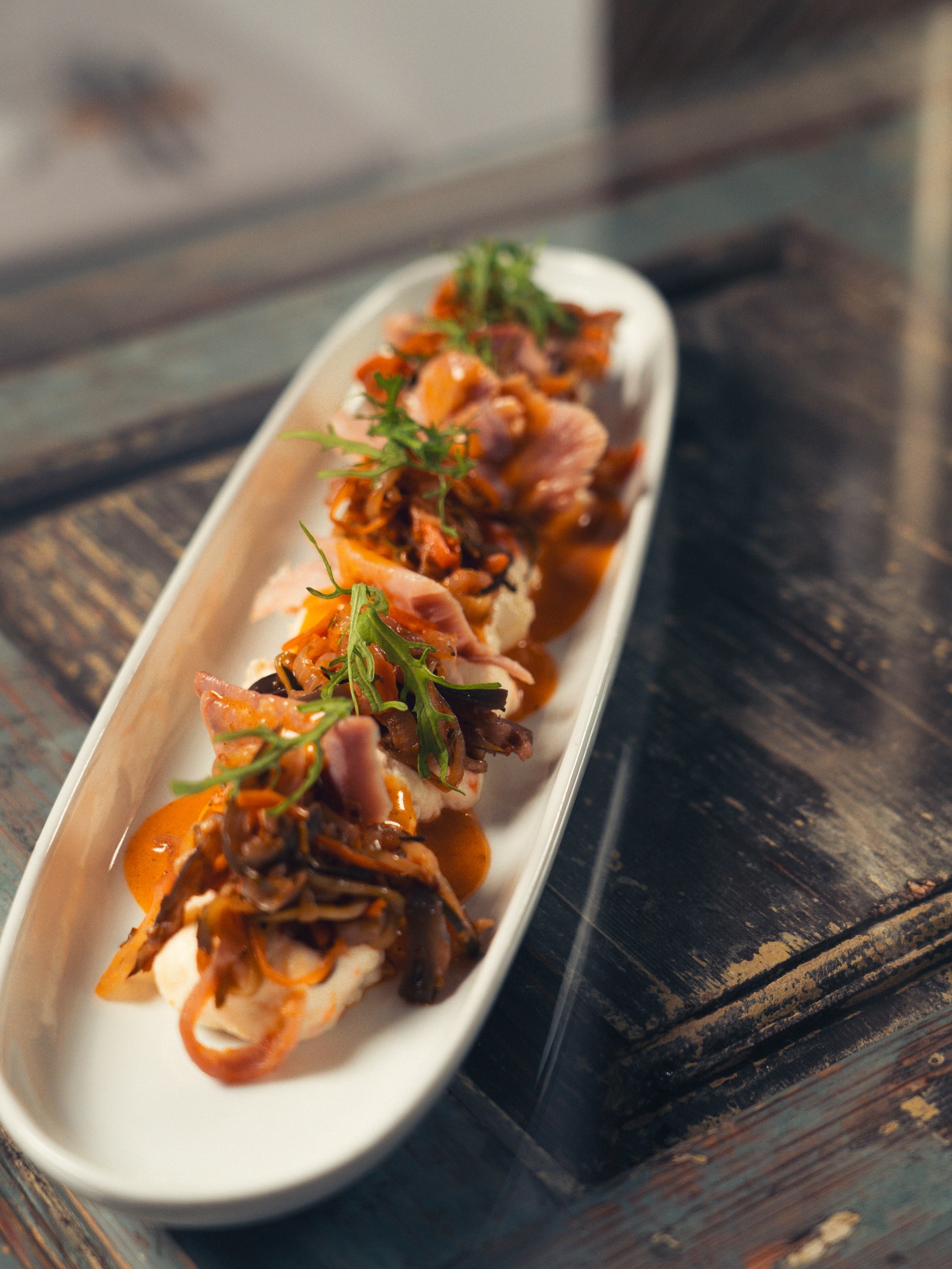 En El Espejo trabajamos con lo mejor de nuestra tierra y de nuestra costa, con una cocina honesta que respeta el sabor y la temporada.
Una propuesta donde tradición y técnica se dan la mano,
y el producto es siempre el protagonista.
𝐸𝑙 𝐸𝑠𝑝𝑒𝑗𝑜 𝑅𝑒𝑠𝑡𝑎𝑢𝑟𝑎𝑛𝑡𝑒
═