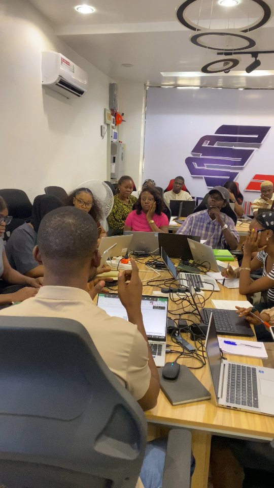 Ongoing Data Analysis class in Abuja.
While many people are sending CVs every day and still getting ignored. However, these students decided to stop begging for jobs and start building a skill companies are paying for.
Nigeria is hard. Unemployment is real.
If you don’t upgrade, the system will upgrade without you.
💻 They’re learning. Practicing. Building projects. So they don’t become another “I graduated but nothing happened.”
Because in Nigeria today, effort alone is not enough.
You can be smart, hardworking, loyal… and still be underpaid, ignored, or laid off.
While others keep praying for miracles, these students are building something that cannot be taken from them.