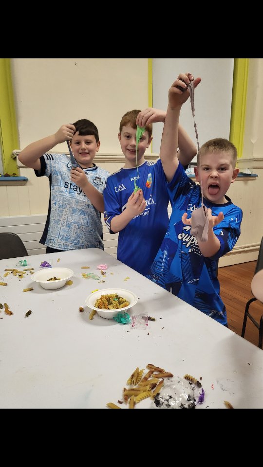 Midweek magic at Junior Club ✨ Fun challenges, great tastes, and even better smiles!
#stmarysyouthcentretullamore
#tullamore #youthclub #juniorclubactivites #AfternoonAdventures